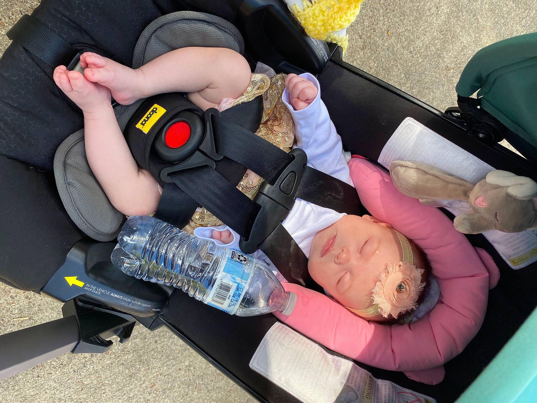 Allayna is registered to the contest to win money with this photo: auto_part, baby, baby_products, car_seat, child, comfort, health_care, human_leg, joint, knee, lap, nail, person, room, service, sitting, sock, thigh, toddler, wrist