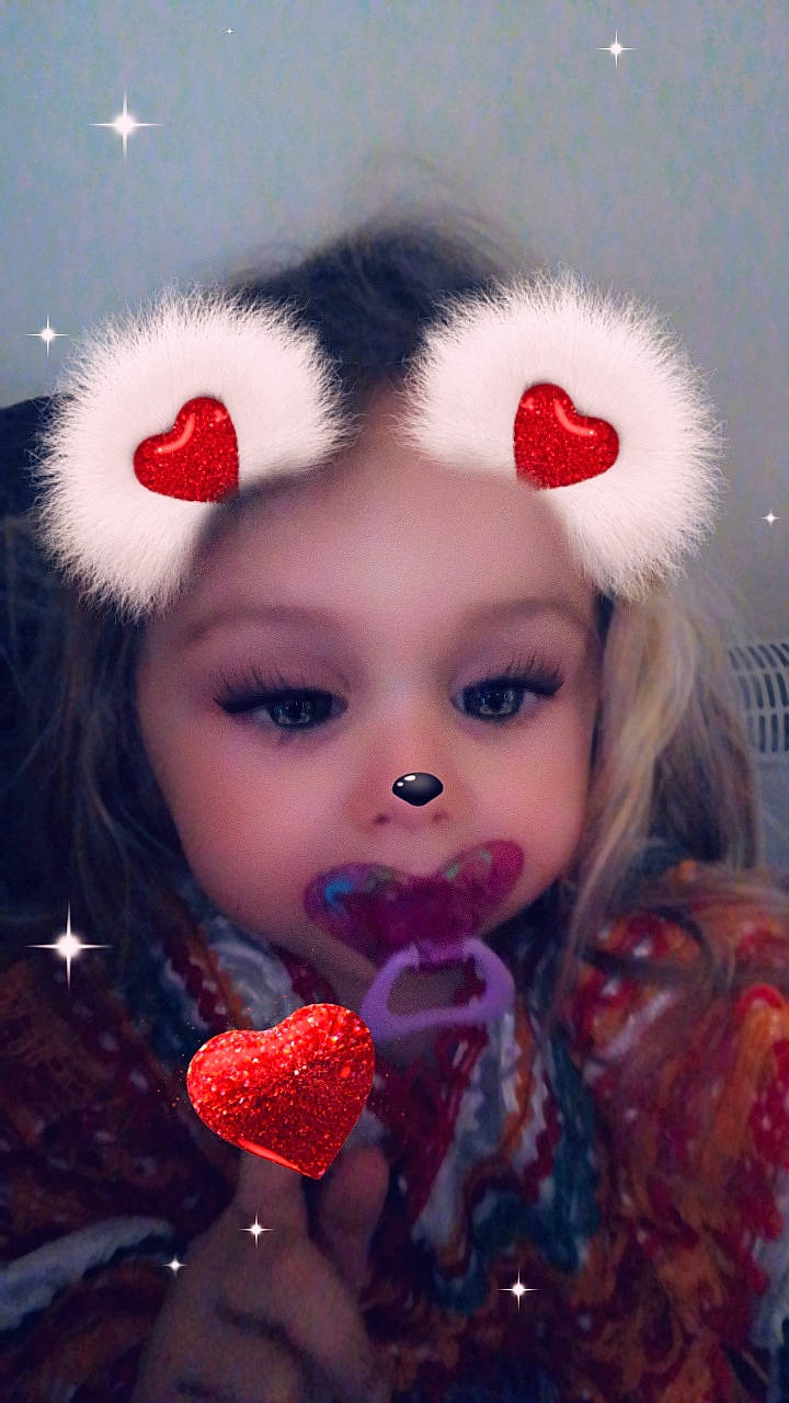 Félicia a rejoint le concours — aidez-le/la à gagner de superbes lots ! child, fur, heart, lip, nose, person, photography, plant, red