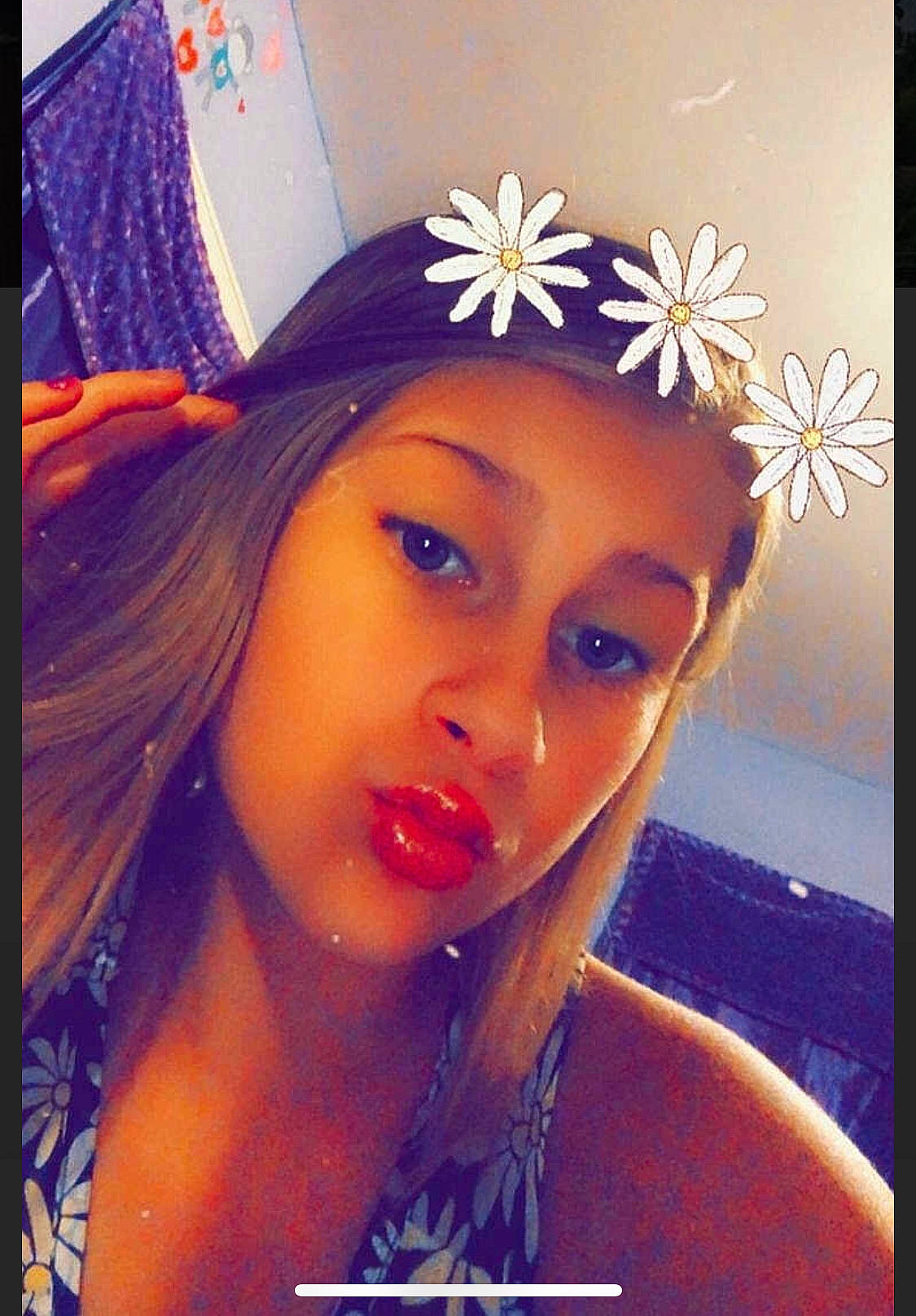 Lexus is registered to the contest to win money with this photo: beauty, black_hair, cool, eyebrow, fashion_accessory, forehead, hair, hair_accessory, headgear, headpiece, headwear, lip, long_hair, nose, person, photography, selfie