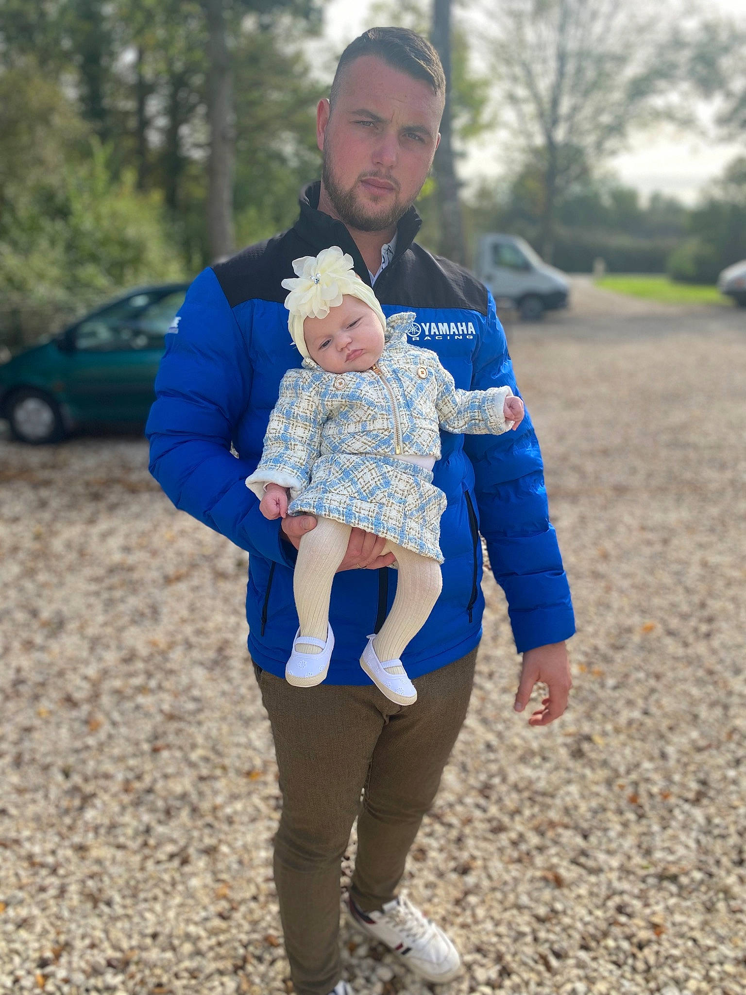 Lou May a rejoint le concours — aidez-le/la à gagner de superbes lots ! car, child, denim, electric_blue, face, fun, fur, gesture, grass, happy, headwear, leisure, outerwear, people_in_nature, person, recreation, sleeve, soil, toddler, tree