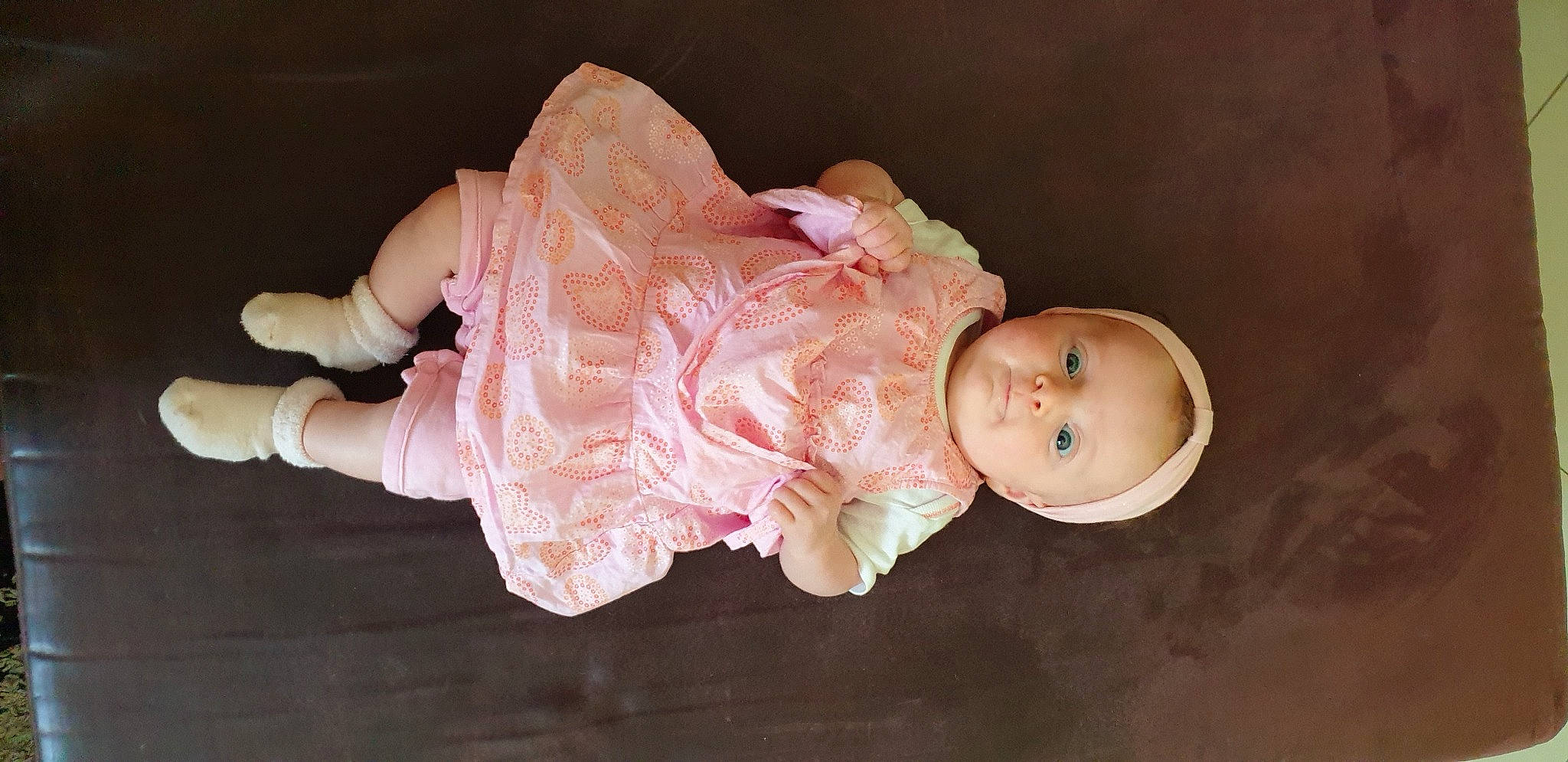 Ambre a rejoint le concours — aidez-le/la à gagner de superbes lots ! baby, child, person, pink