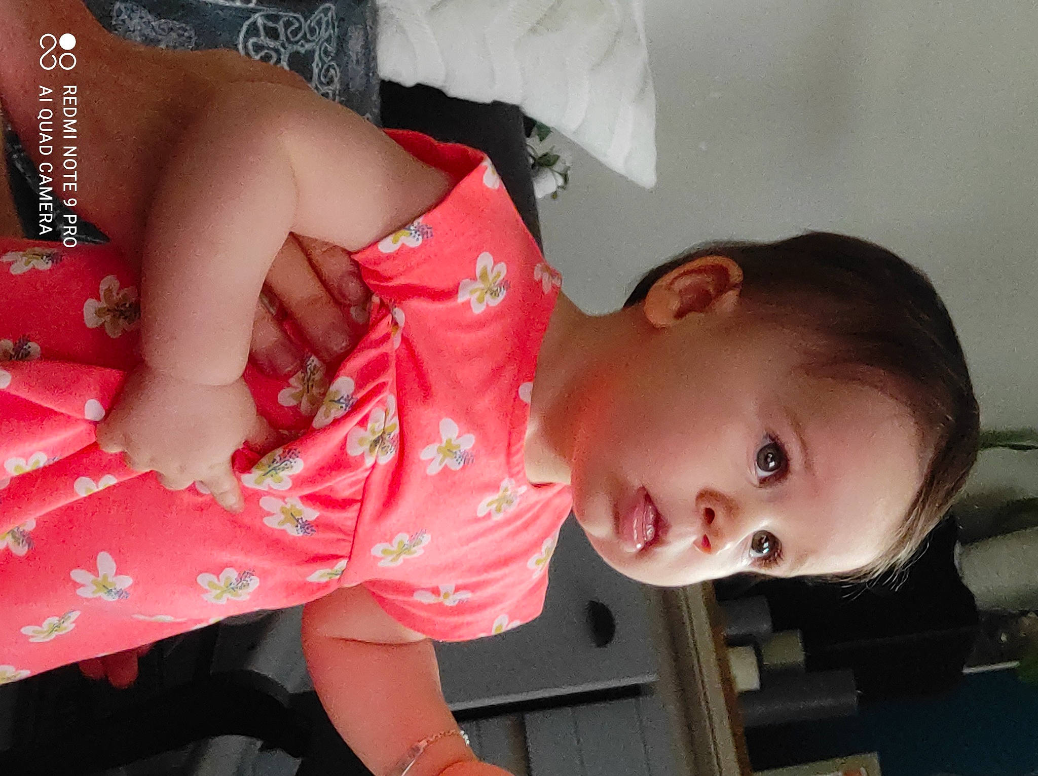 Naomi a rejoint le concours — aidez-le/la à gagner de superbes lots ! arm, cheek, chest, dress, elbow, eyelash, finger, glasses, human_body, joint, leg, lip, mouth, neck, nose, organ, person, shoulder, skin, thigh