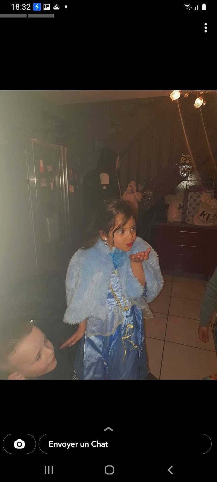 Ilyanna participe au concours pour gagner de l'argent avec cette photo : chair, child, cool, darkness, entertainment, event, flash_photography, fun, midnight, music_venue, night, performance, performance_art, performing_arts, person, reflection, room, sitting, t_shirt, vintage_clothing