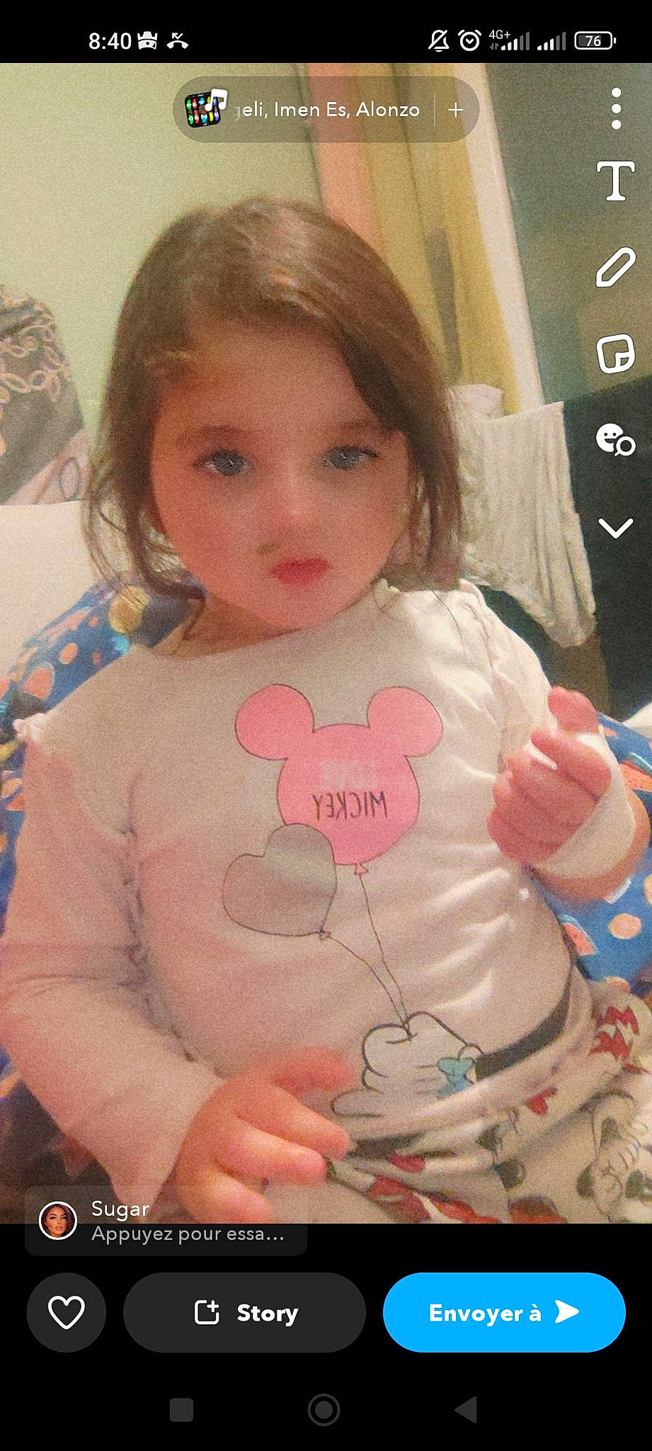 Djuliana a rejoint le concours — aidez-le/la à gagner de superbes lots ! baby_toddler_clothing, cheek, chest, child, eyelash, finger, happy, head, mouth, neck, nose, party_supply, pattern, peach, person, pink, skin, sleeve, sweetness, t_shirt