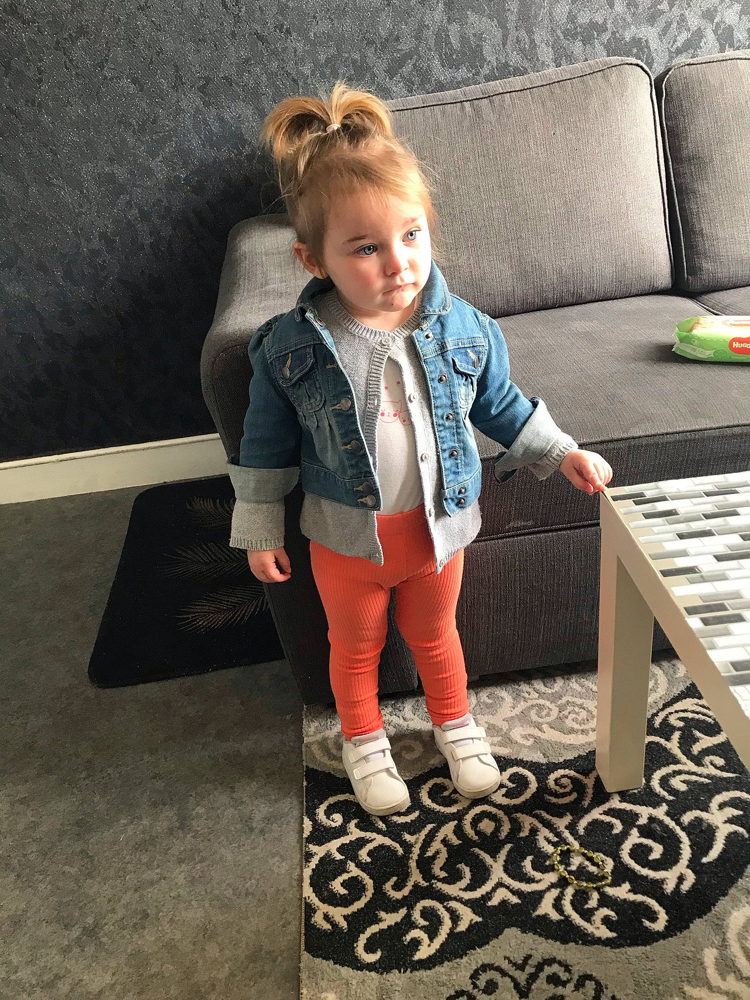 Mila participe au concours pour gagner de l'argent avec cette photo : baby_toddler_clothing, blazer, blond, comfort, electric_blue, fashion, floor, flooring, human_leg, joint, knee, pattern, person, shoe, sleeve, stairs, standing, street_fashion, toddler, white