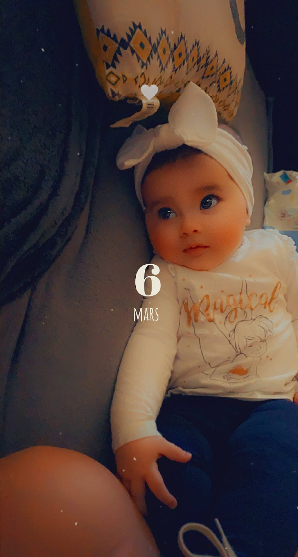 Rose a rejoint le concours — aidez-le/la à gagner de superbes lots ! baby_toddler_clothing, blue, cap, chin, cool, eyebrow, eyelash, face, finger, flash_photography, hair, happy, head, headgear, iris, lip, neck, person, skin, sleeve