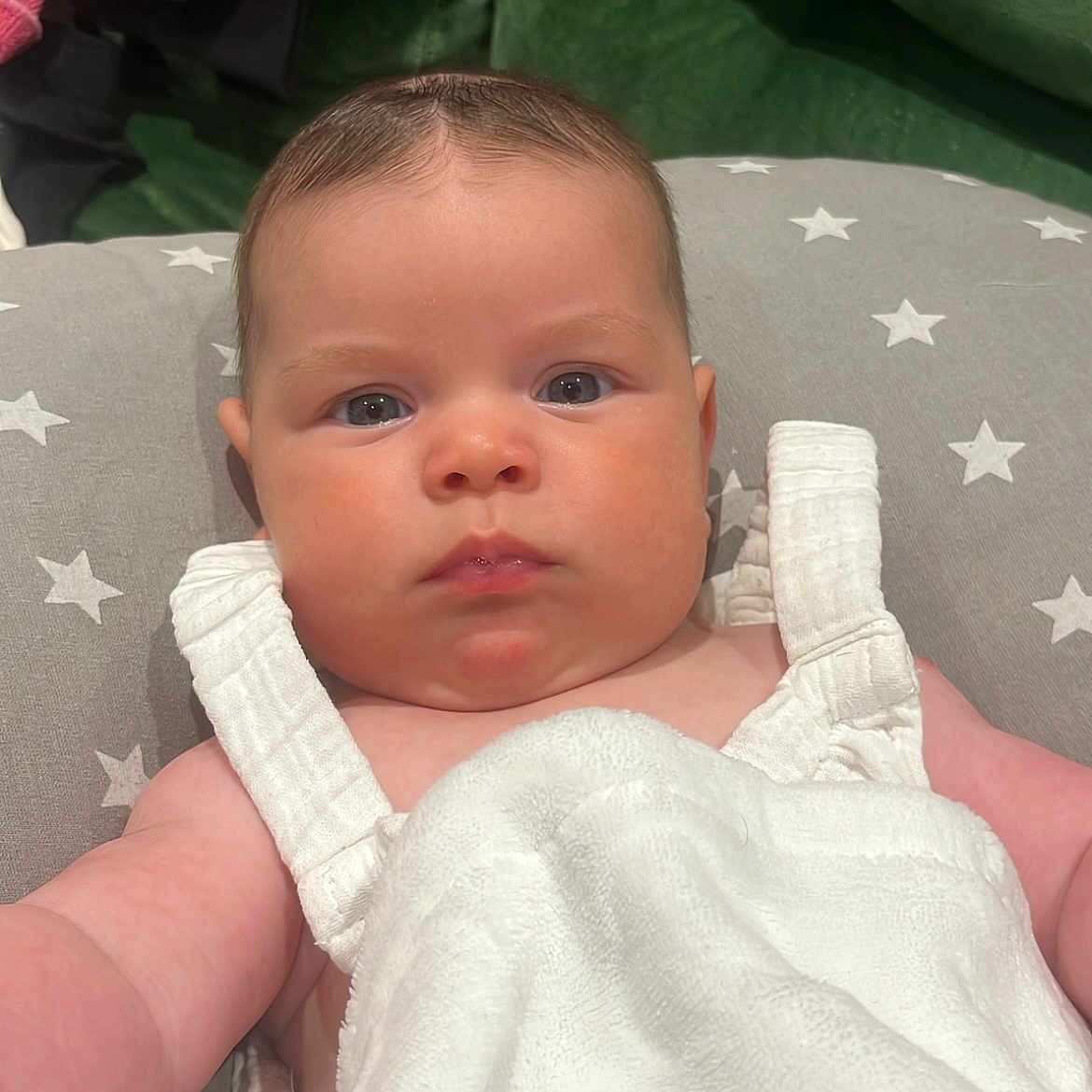 Amica is registered to the contest to win money with this photo: baby, blanket, bodypart, clothing, couch, cushion, face, finger, furniture, glove, hand, head, homedecor, linen, newborn, person, photography, portrait, quilt, towel