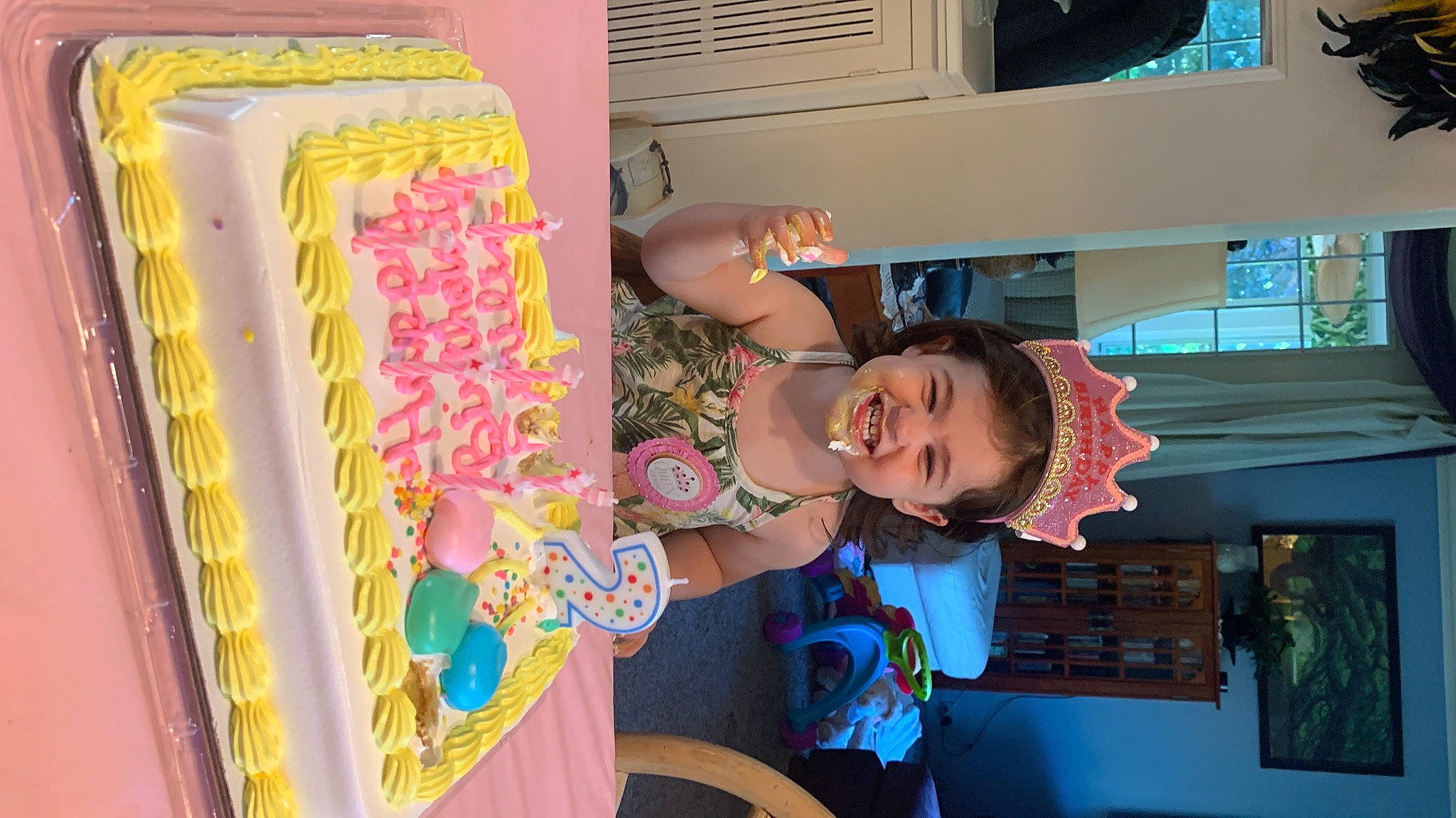 Emilia is registered to the contest to win money with this photo: art, chair, child, event, fun, happy, joy, leisure, party, person, room, shelf, smile, toddler, visual_arts