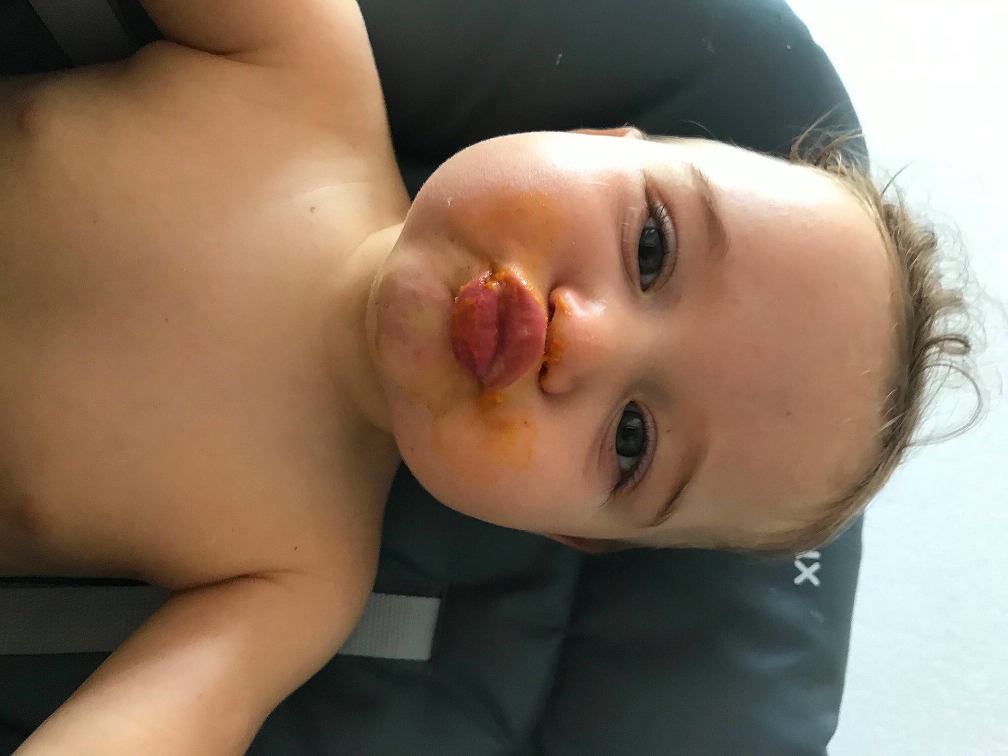 Kenzo a rejoint le concours — aidez-le/la à gagner de superbes lots ! arm, black_hair, cheek, chest, chin, eyebrow, eyelash, facial_expression, flash_photography, forehead, human_body, iris, jaw, lip, mouth, neck, nose, person, shoulder, skin