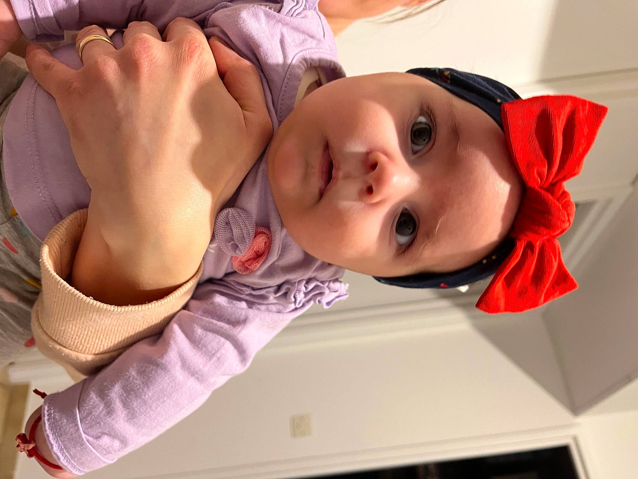Eléa a rejoint le concours — aidez-le/la à gagner de superbes lots ! baby, chest, child, chin, comfort, eyebrow, eyelash, eyewear, fashion_accessory, fun, gesture, happy, hat, headwear, lip, mouth, nose, person, pink, skin