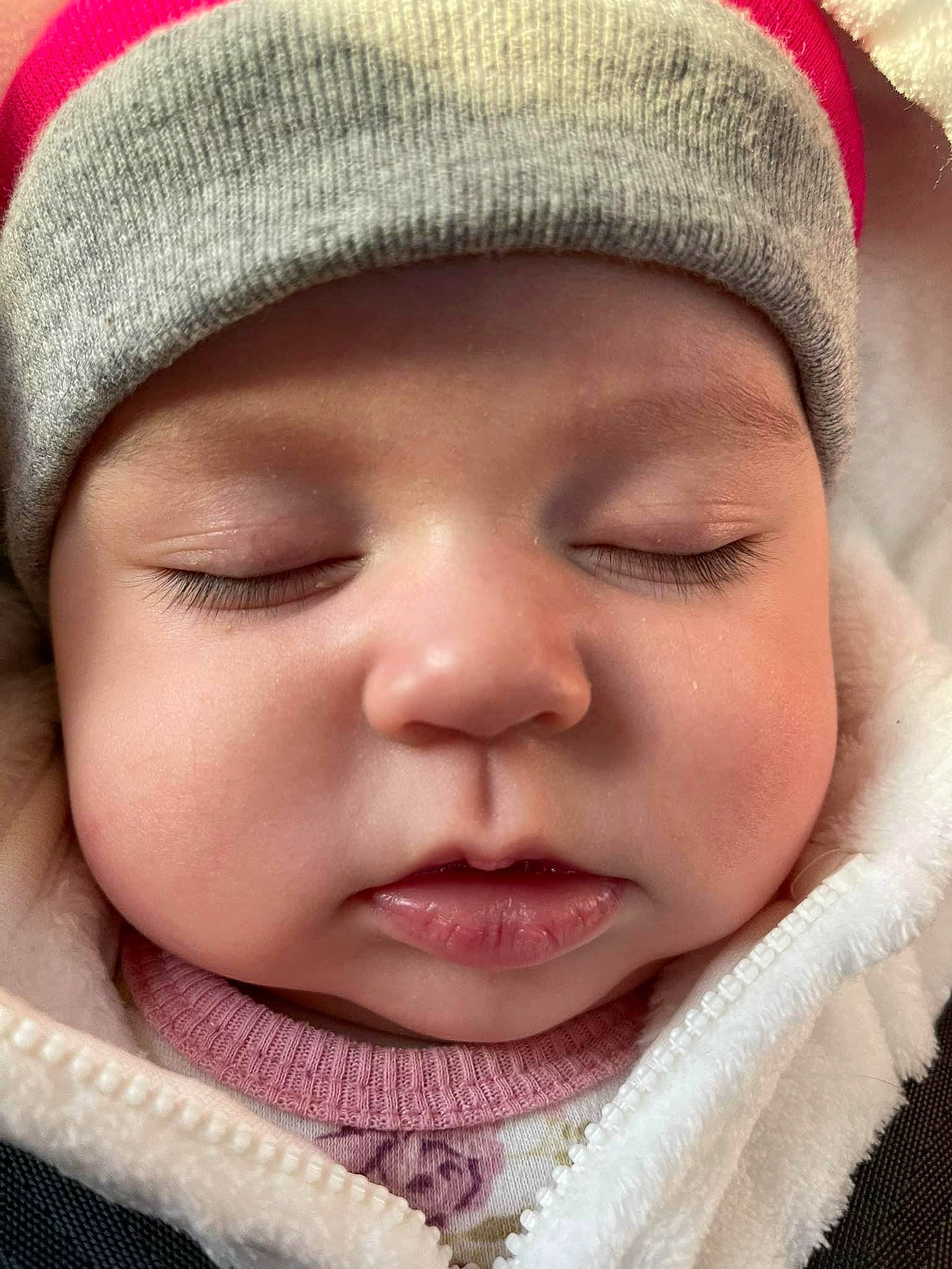 Annalia is registered to the contest to win money with this photo: cheek, chin, clothing, comfort, eye, eyebrow, eyelash, face, facial_expression, forehead, head, headwear, lip, mouth, nose, organ, outerwear, person, photograph, product