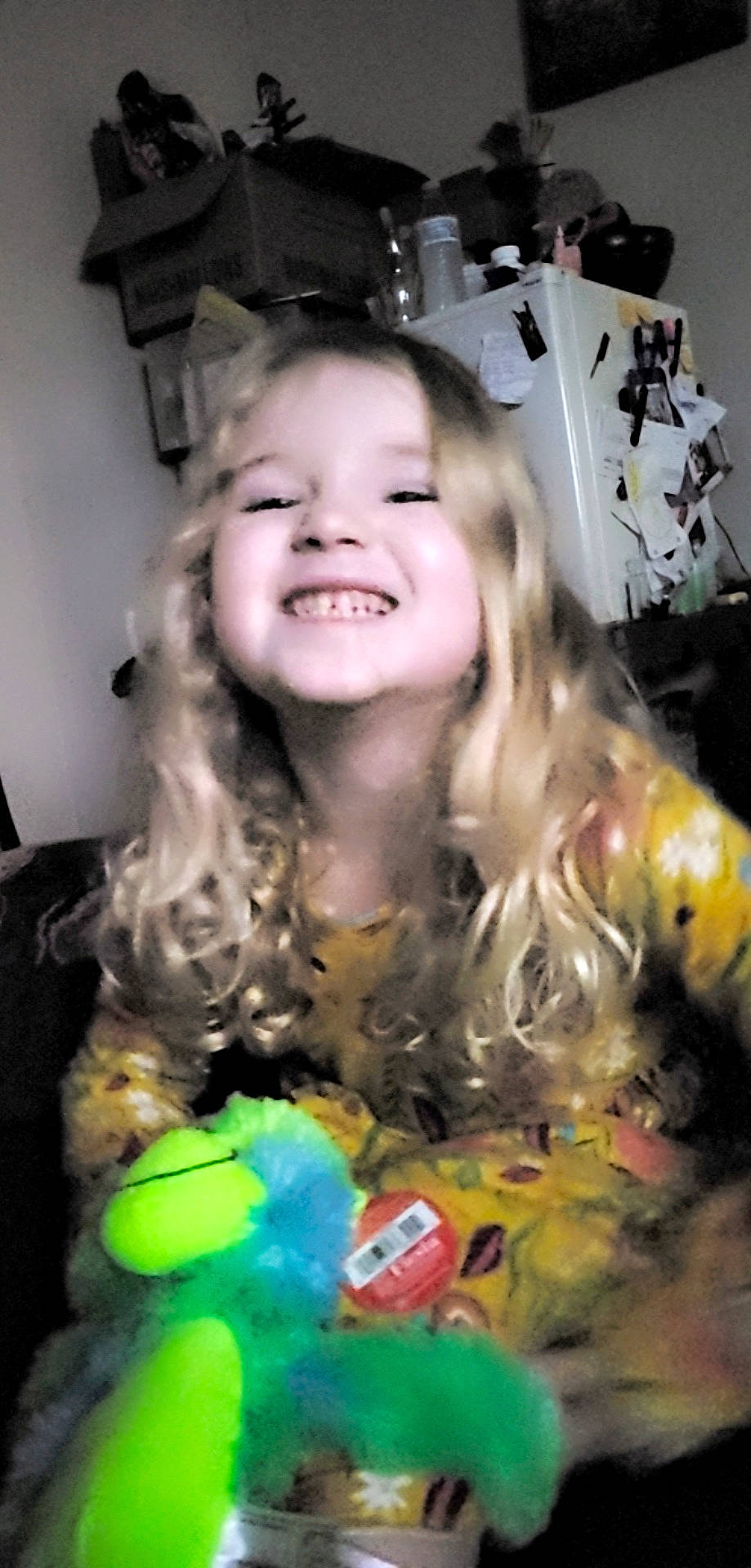 Lyra is registered to the contest to win money with this photo: blond, brown_hair, cheek, child, eye, fun, hair, hairstyle, happy, head, iris, joy, laugh, nose, party, party_supply, person, play, room, selfie