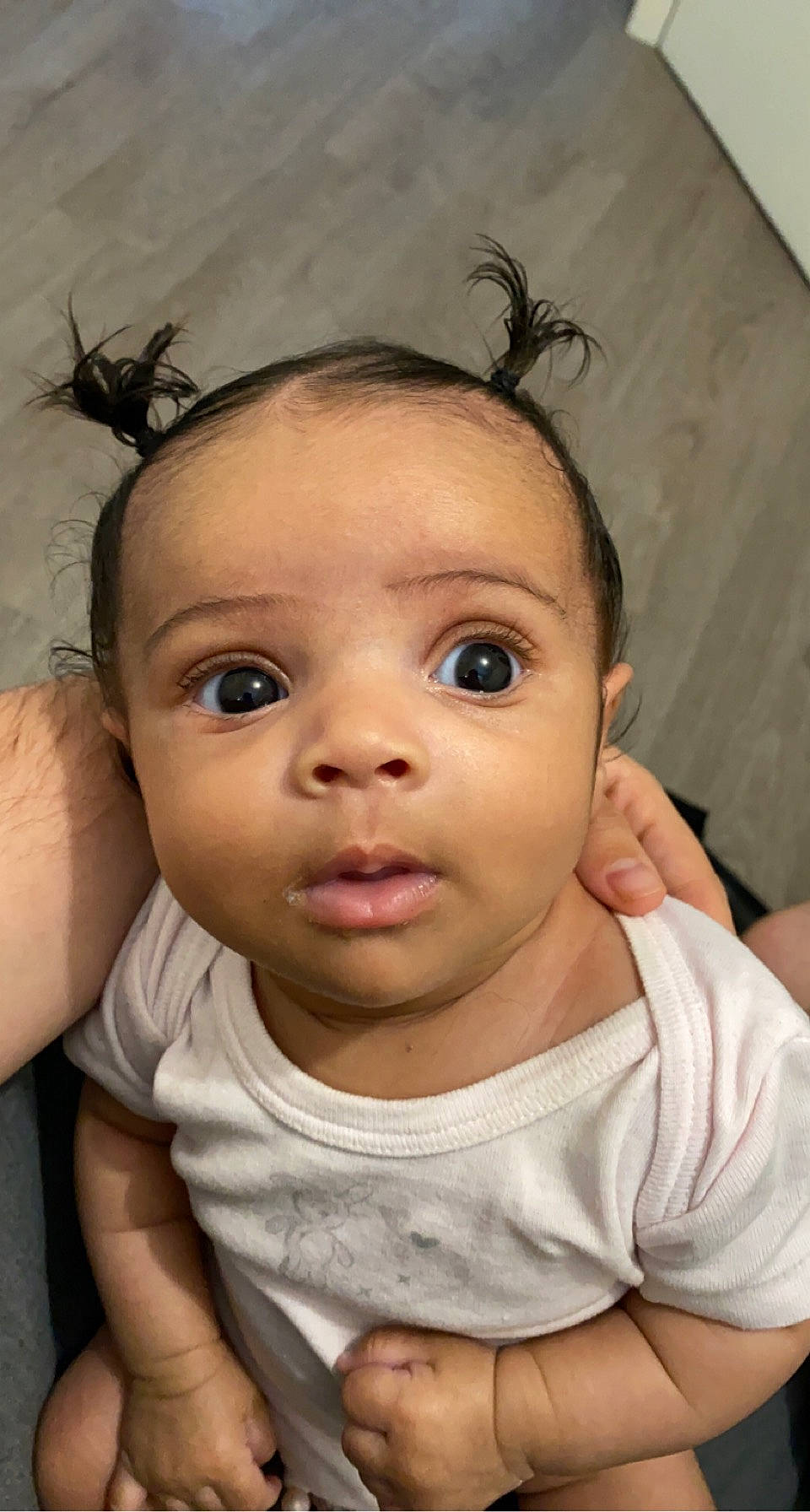 Fanta participe au concours pour gagner de l'argent avec cette photo : cheek, chin, ear, eyebrow, eyelash, face, flash_photography, forehead, gesture, hair, hairstyle, happy, human_body, iris, lip, mouth, neck, nose, person, skin