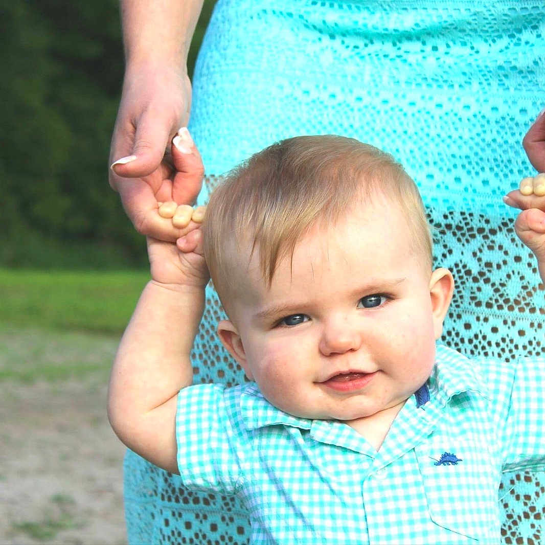 Casper is registered to the contest to win money with this photo: