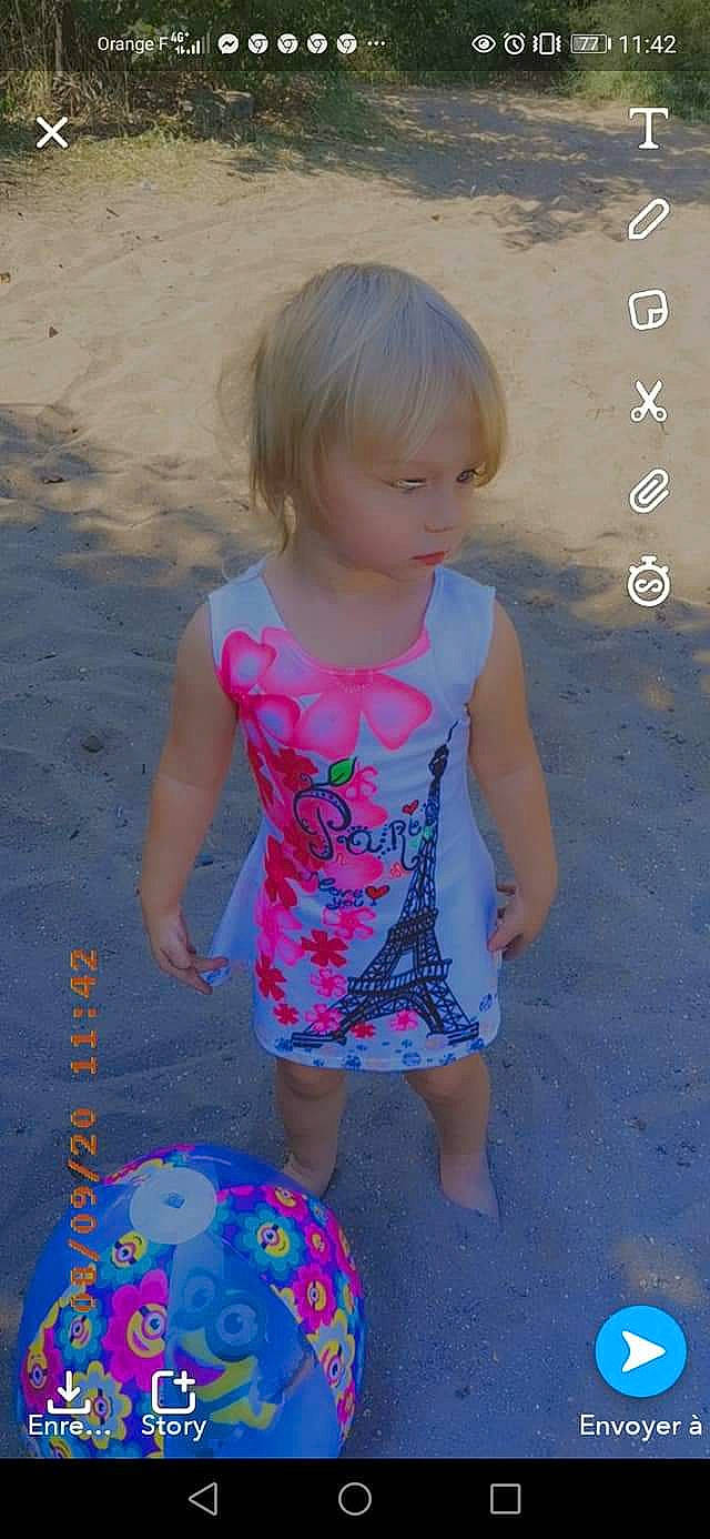 Lyna a rejoint le concours — aidez-le/la à gagner de superbes lots ! child, pattern, person, play, summer, toddler