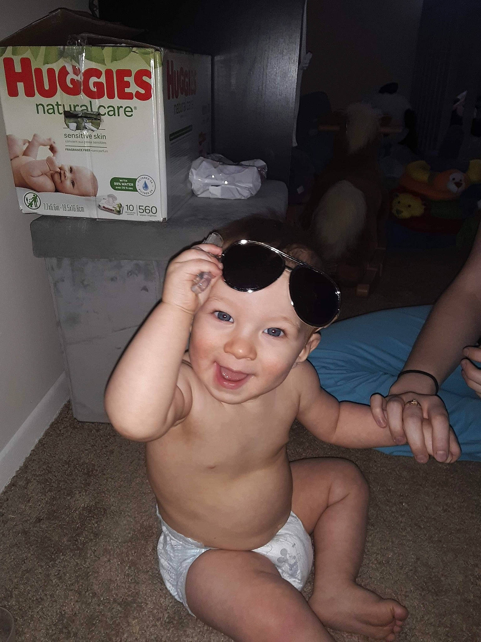 Kylo is registered to the contest to win money with this photo: bathing, child, headwear, joy, leg, person