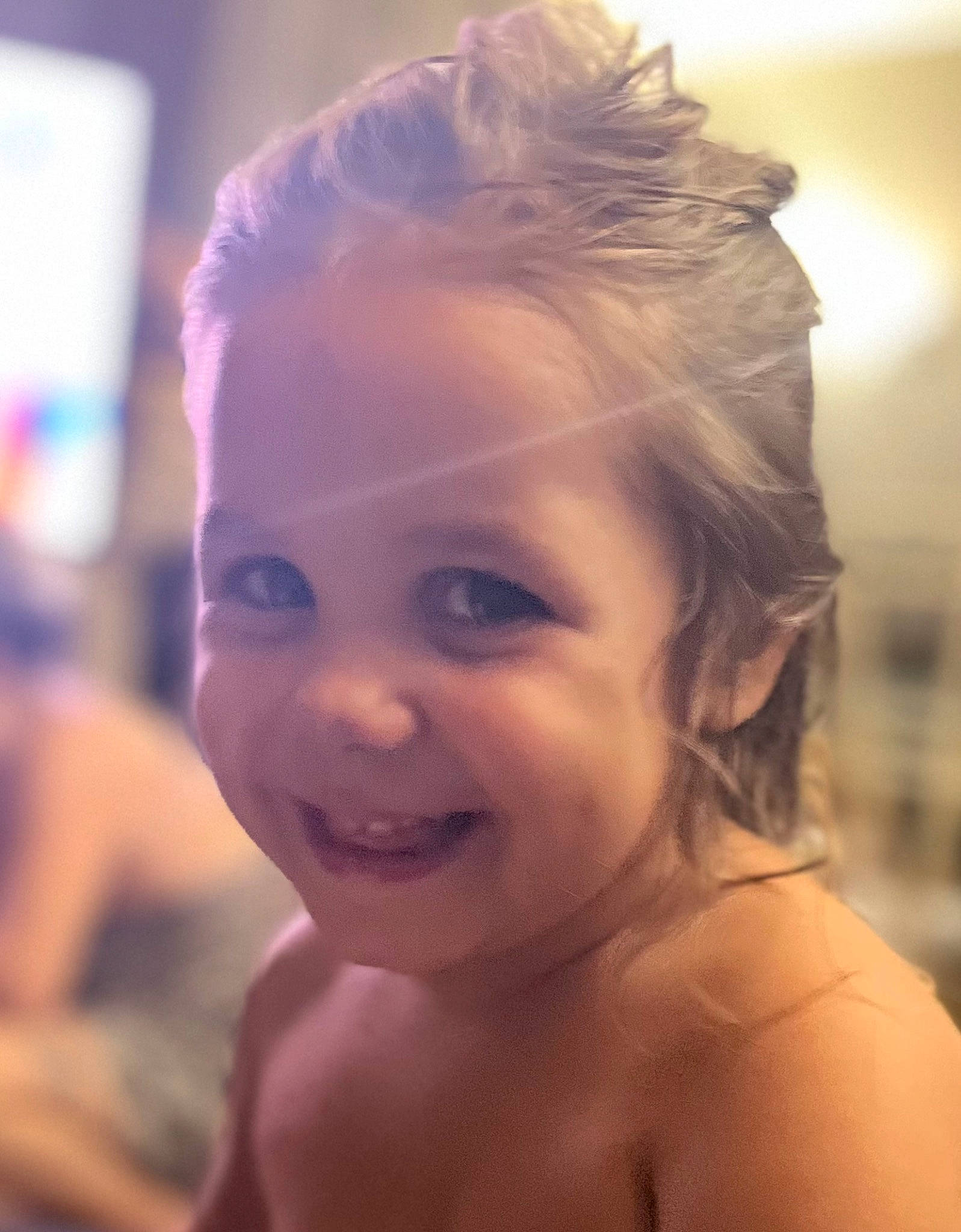 Syanna a rejoint le concours — aidez-le/la à gagner de superbes lots ! cheek, chest, cool, ear, eye, eyebrow, eyelash, face, flash_photography, fun, happy, iris, joy, lip, mouth, neck, nose, person, shoulder, skin