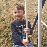 Daylon is registered to the contest to win money with this photo: