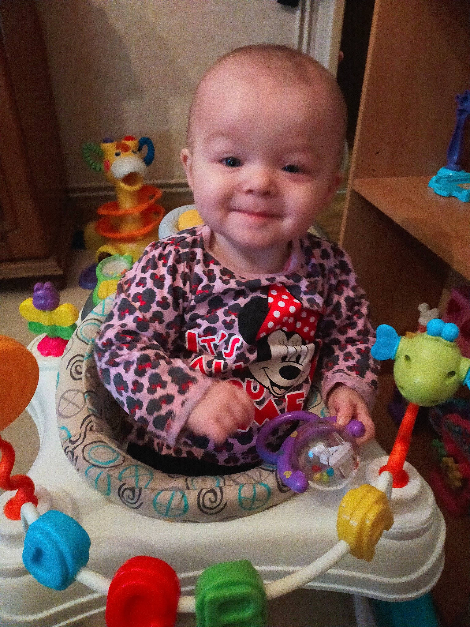 Nohlanna participe au concours pour gagner de l'argent avec cette photo : baby, baby_playing_with_toys, baby_products, baby_toys, child, fun, joy, person, play, product, toddler, toy