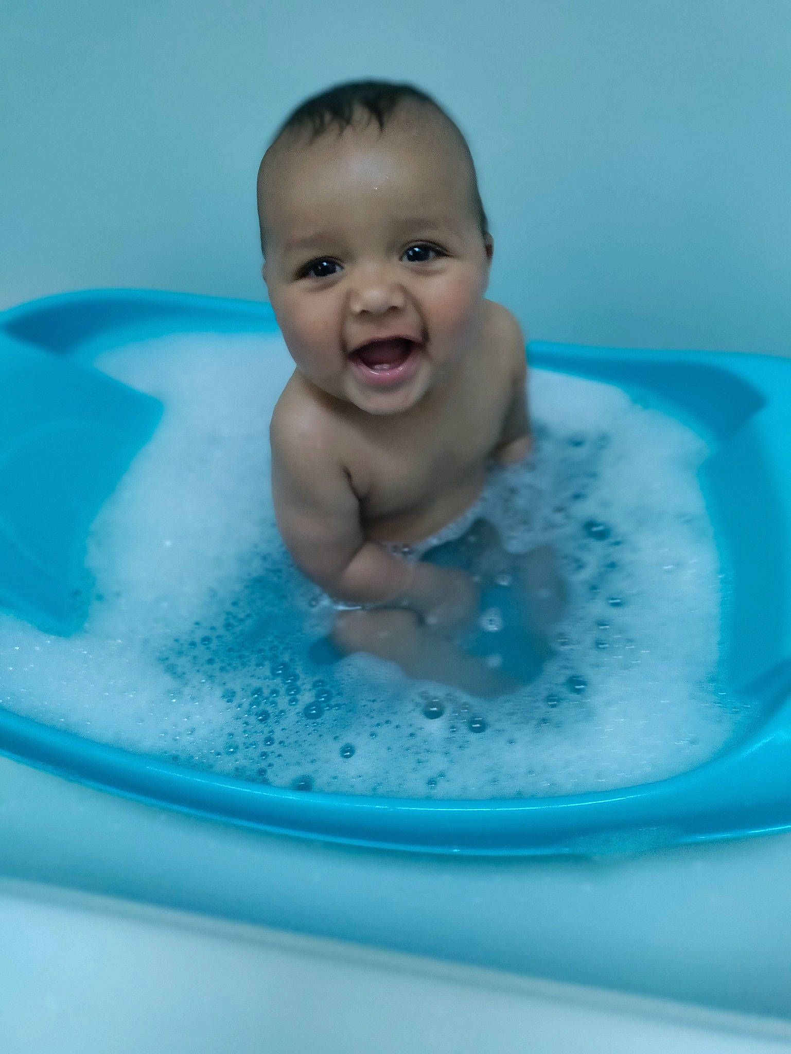 Memphis is registered to the contest to win money with this photo: baby, baby_bathing, baby_products, bathing, bathroom, bathtub, chest, eye, eyebrow, fluid, fun, happy, leisure, liquid, person, plumbing, product, recreation, smile, toddler