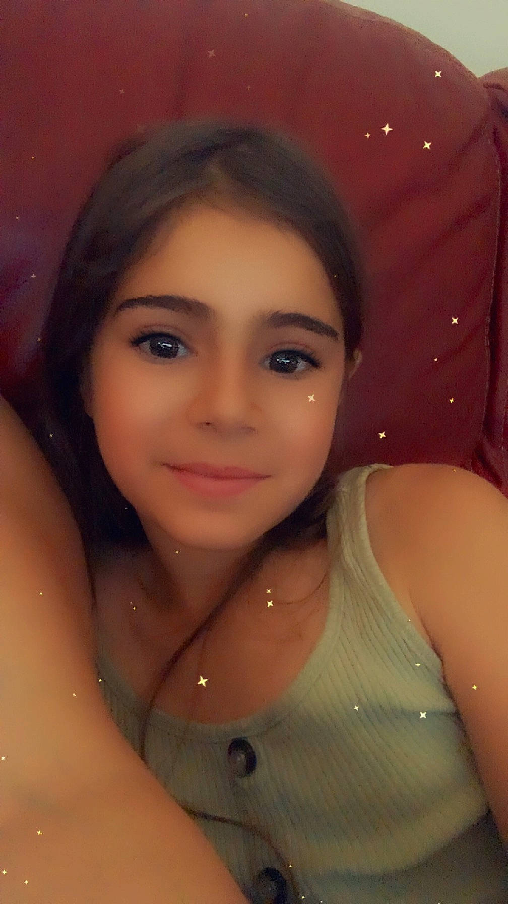 Luna participe au concours pour gagner de l'argent avec cette photo : black_hair, cheek, chin, cool, eye, eyebrow, eyelash, facial_expression, flash_photography, hair, hairstyle, head, human, joy, lip, mouth, neck, nose, person, shoulder