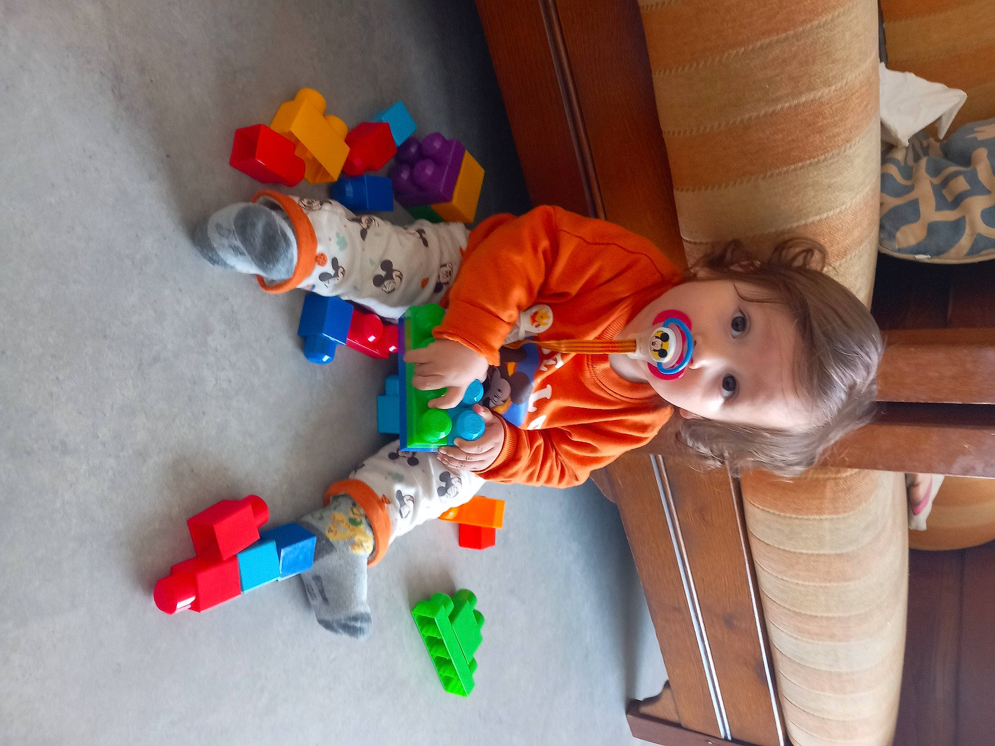 Rayan participe au concours pour gagner de l'argent avec cette photo : baby, baby_playing_with_toys, baby_products, baby_toddler_clothing, baby_toys, child, fictional_character, fun, person, plastic, play, plush, product, room, sitting, stuffed_toy, sunglasses, toddler, toy, toy_vehicle