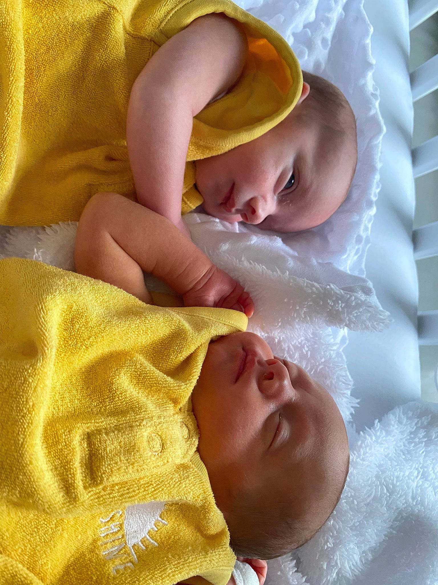 Chayanne Caydanne participe au concours pour gagner de l'argent avec cette photo : baby, baby_products, baby_sleeping, baby_toddler_clothing, bedtime, cheek, child, comfort, gesture, happy, human_body, linens, lip, mouth, nose, person, skin, textile, toddler, white