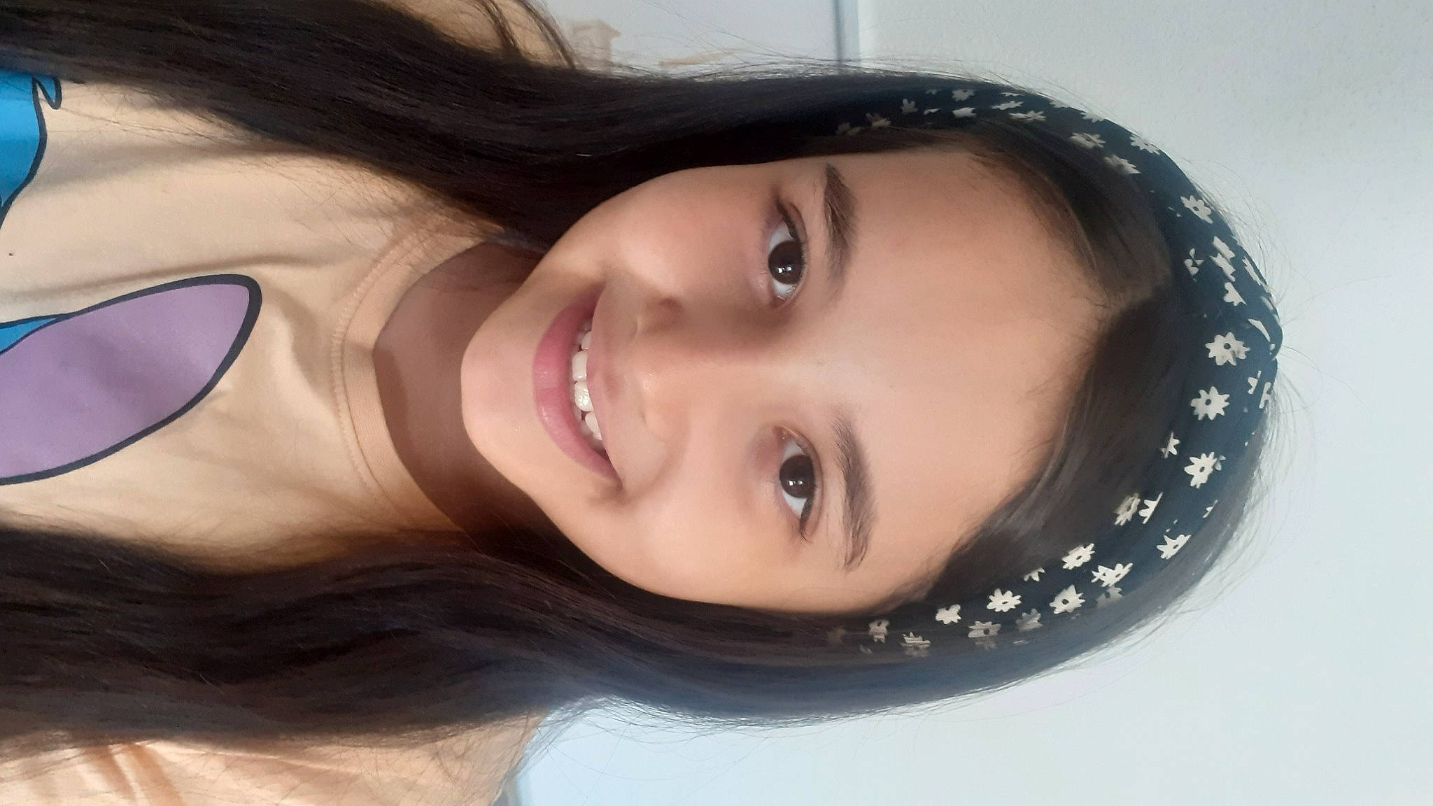 Manel participe au concours pour gagner de l'argent avec cette photo : automotive_design, black_hair, cheek, chin, cool, eyebrow, eyelash, eyewear, flash_photography, forehead, happy, iris, jaw, joy, lip, lipstick, mouth, neck, nose, person