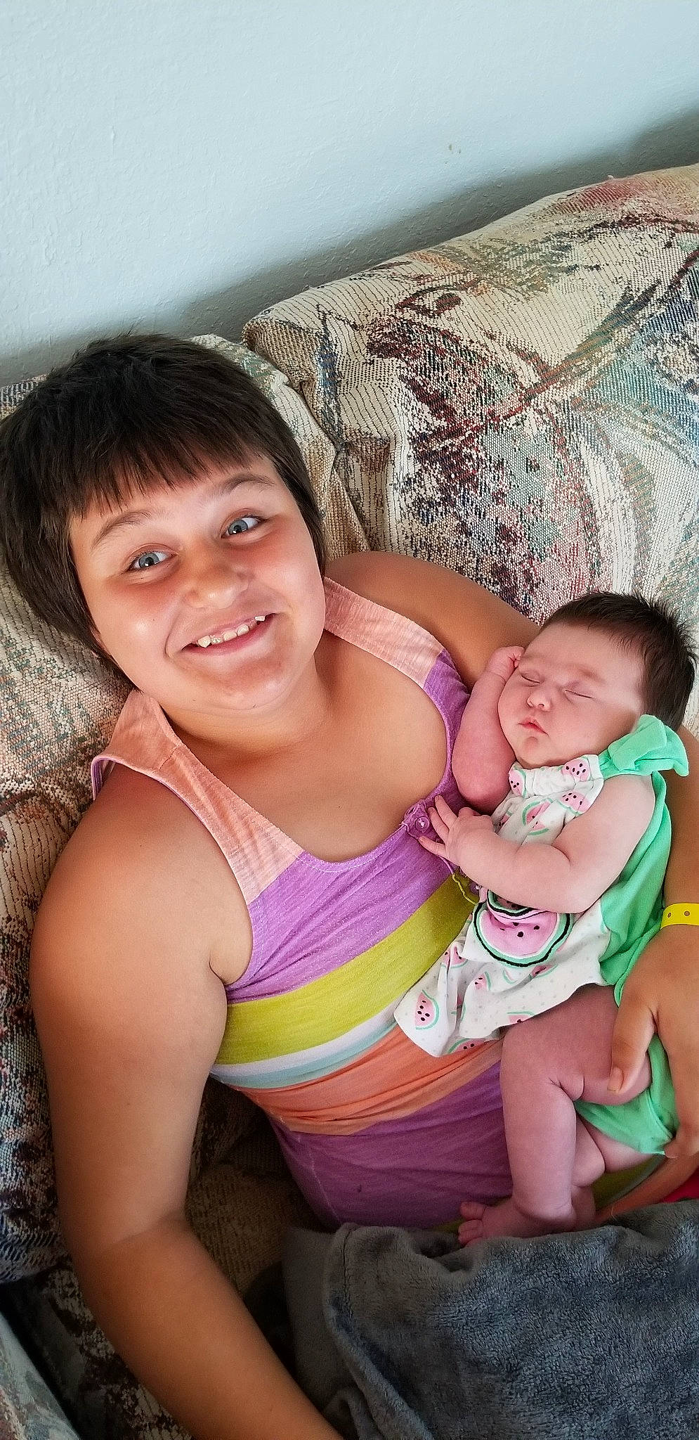 Abbigail is registered to the contest to win money with this photo: abdomen, baby, child, daughter, fun, happy, joy, mother, person, sibling, smile, toddler, trunk