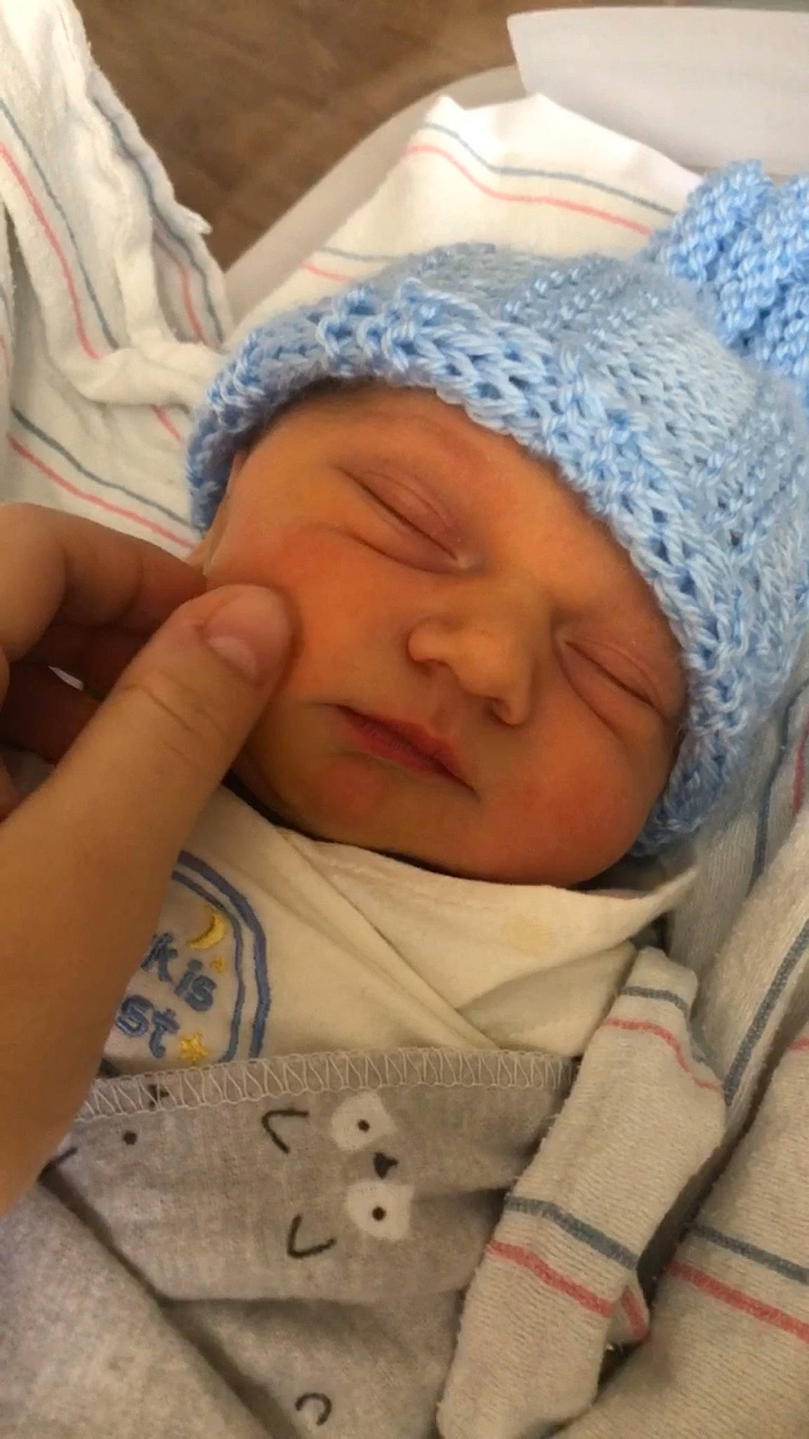 Samson is registered to the contest to win money with this photo: baby, baby_products, baby_sleeping, baby_toddler_clothing, bedding, bedtime, cheek, child, comfort, eye, headwear, linens, mammal, mouth, nap, nose, person, room, skin, textile