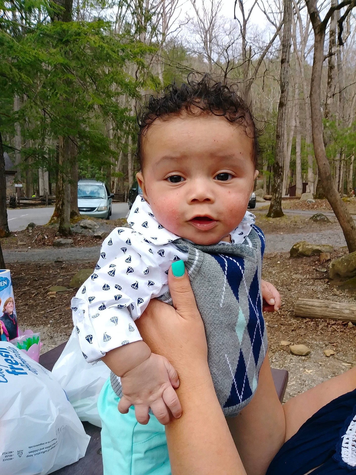 Evander is registered to the contest to win money with this photo: abdomen, boy, child, day, eye, fun, girl, human, infant, leg, people, person, plant, product, skin, smile, toddler, tree, trunk, vacation