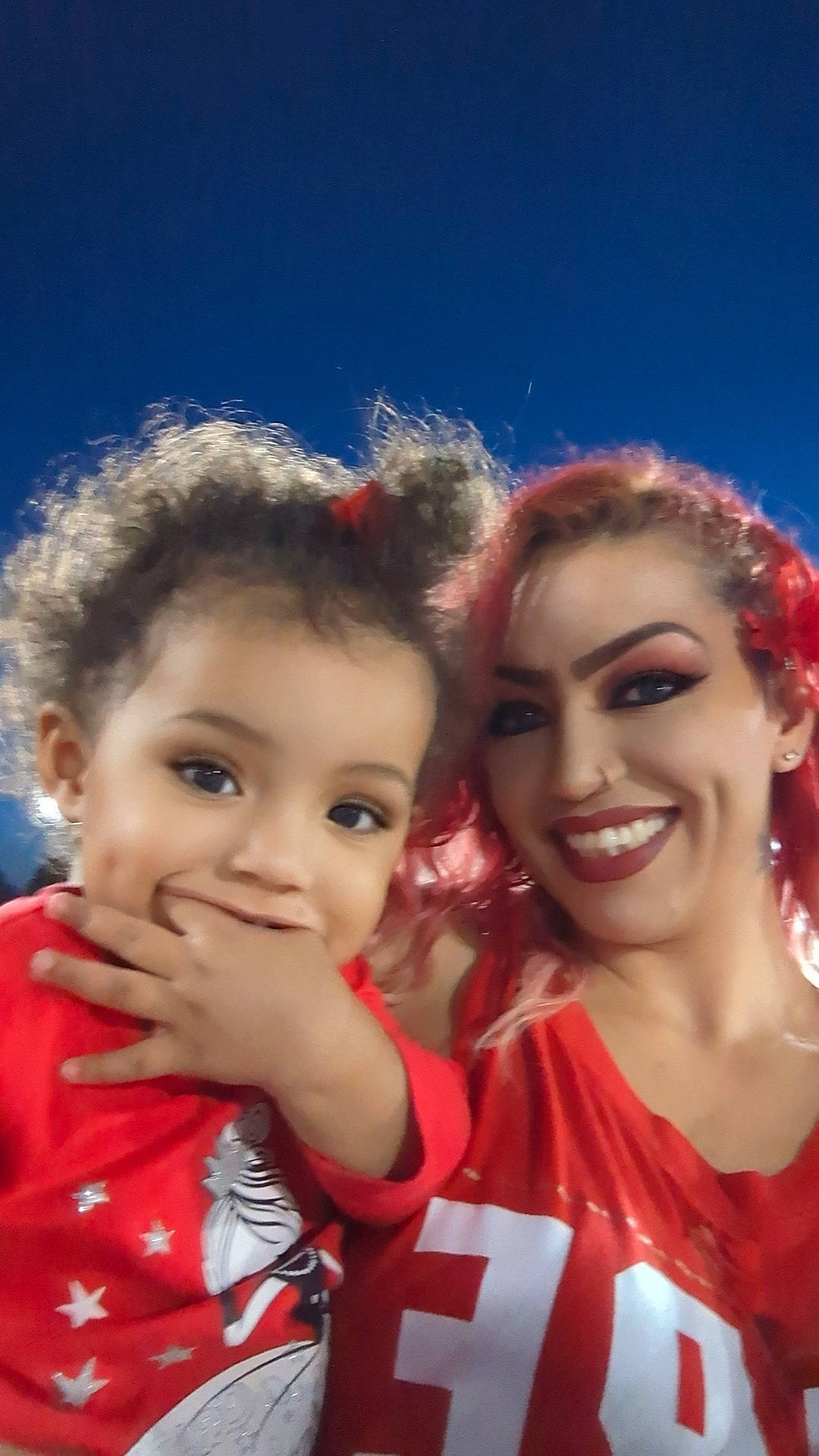 Unique is registered to the contest to win money with this photo: child, cloud, event, facial_expression, flash_photography, fun, gesture, hairstyle, happy, jewellery, joy, leisure, lip, person, recreation, skin, sky, smile, t_shirt, toddler