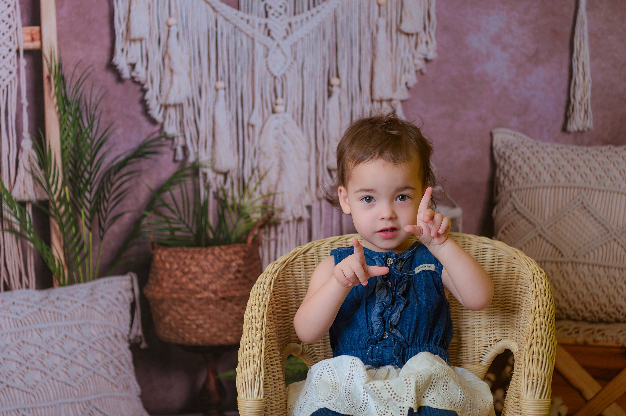 Emma-rose Marcotte participe au concours pour gagner de l'argent avec cette photo : baby, baby_toddler_clothing, chair, child, comfort, dress, fur, furniture, grass, happy, jewellery, leisure, person, plant, portrait_photography, room, sitting, smile, textile, toddler