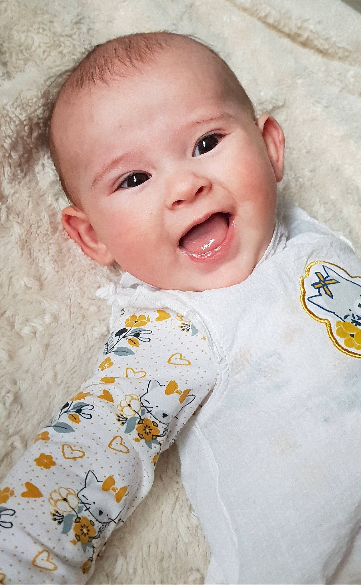 Elina a rejoint le concours — aidez-le/la à gagner de superbes lots ! baby, baby_toddler_clothing, cheek, child, face, head, lip, nose, person, portrait_photography, product, skin, smile, toddler