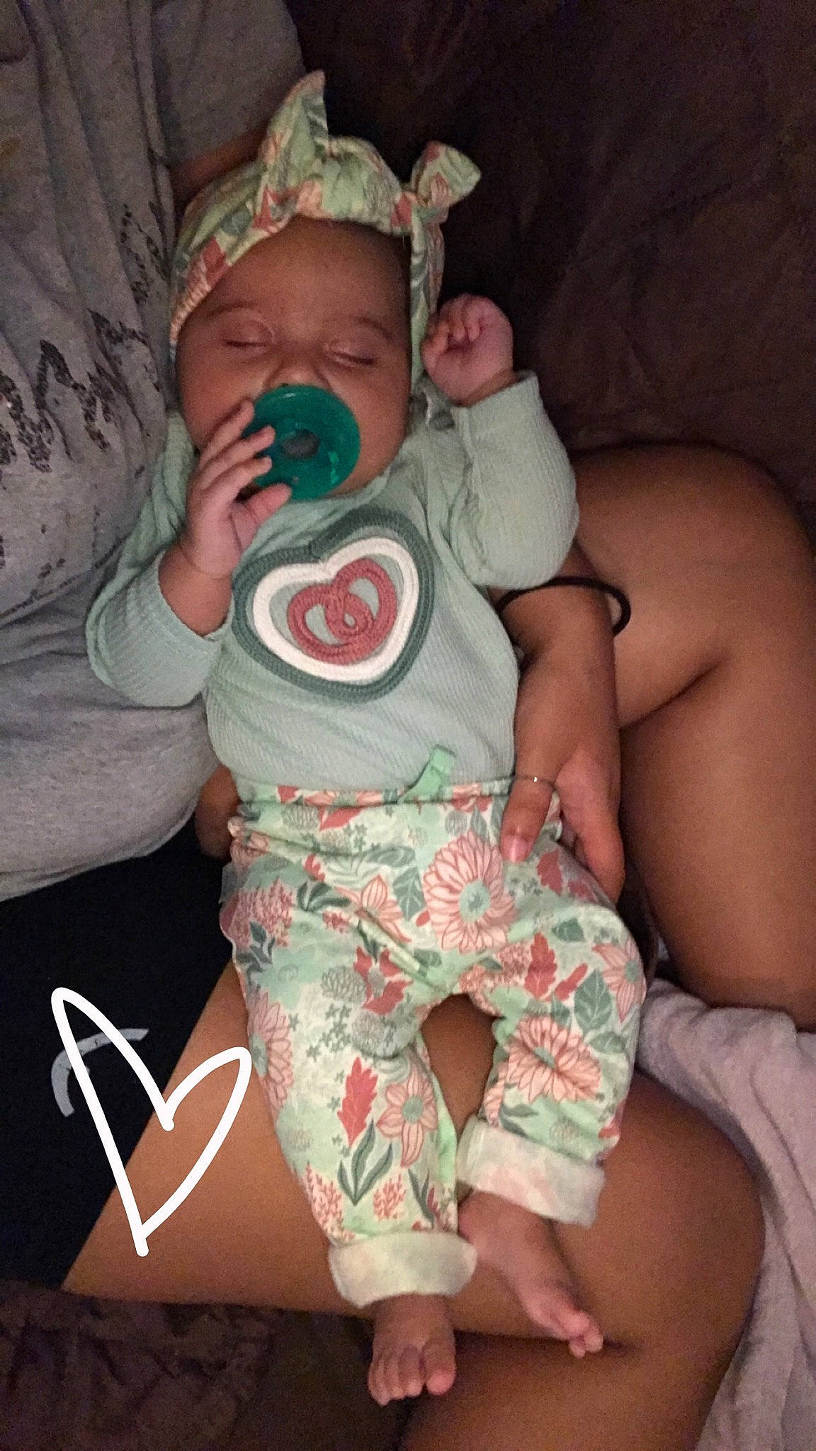 Kaiya is registered to the contest to win money with this photo: baby, baby_toddler_clothing, comfort, elbow, eye, finger, happy, head, human, human_body, leg, mouth, muscle, neck, organ, person, skin, sleeve, stomach, thigh