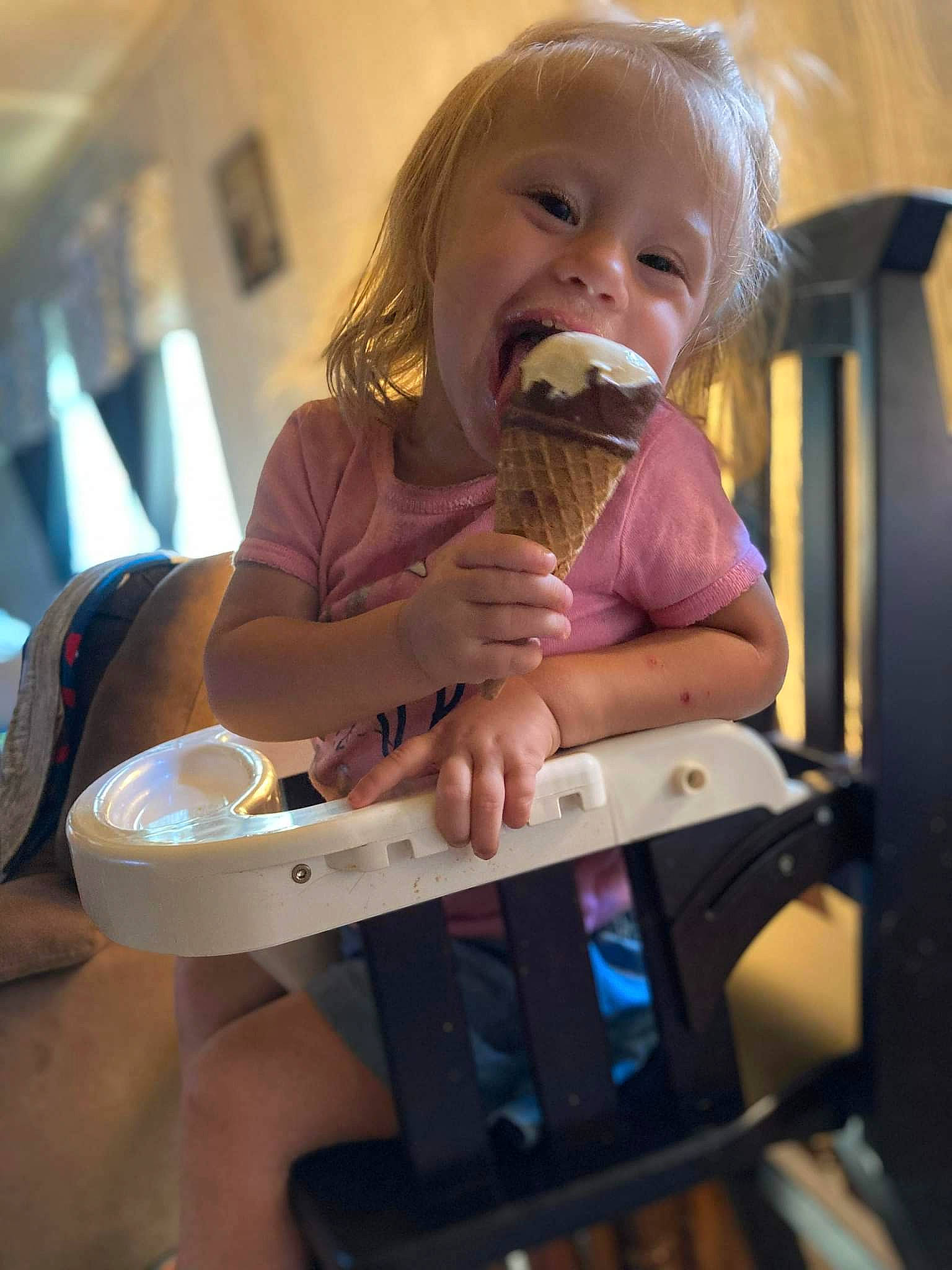 Ashlynn is registered to the contest to win money with this photo: beard, child, chin, eyelash, facial_expression, finger, food_craving, fun, hairstyle, happy, iris, jaw, lip, mouth, neck, nose, person, skin, smile, toddler