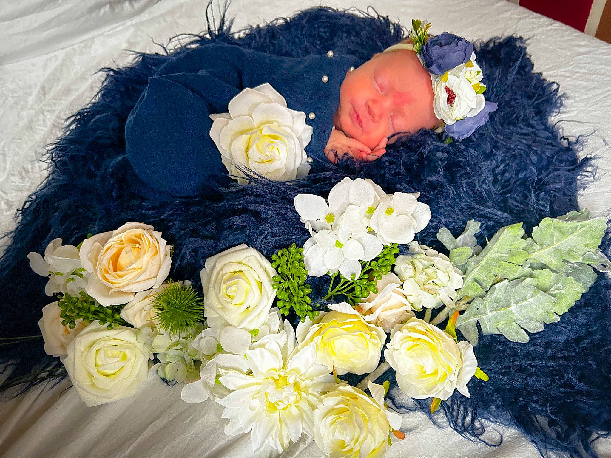 Madison joined the competition — help win amazing prizes! artificial_flower, bouquet, creative_arts, cut_flowers, event, floral_design, floristry, flower, flower_arranging, flowering_plant, garden_roses, headwear, hybrid_tea_rose, person, petal, plant, rosa_centifolia, rose, rose_family, rose_order