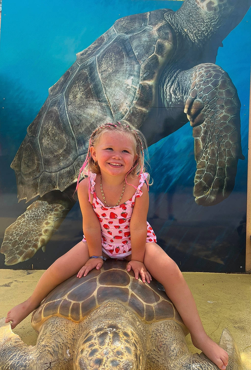 Victoire a rejoint le concours — aidez-le/la à gagner de superbes lots ! adaptation, beauty, eye, fun, happy, head, human_body, joy, leisure, light, mammal, nature, organ, organism, people_in_nature, person, photograph, smile, t_shirt, toddler