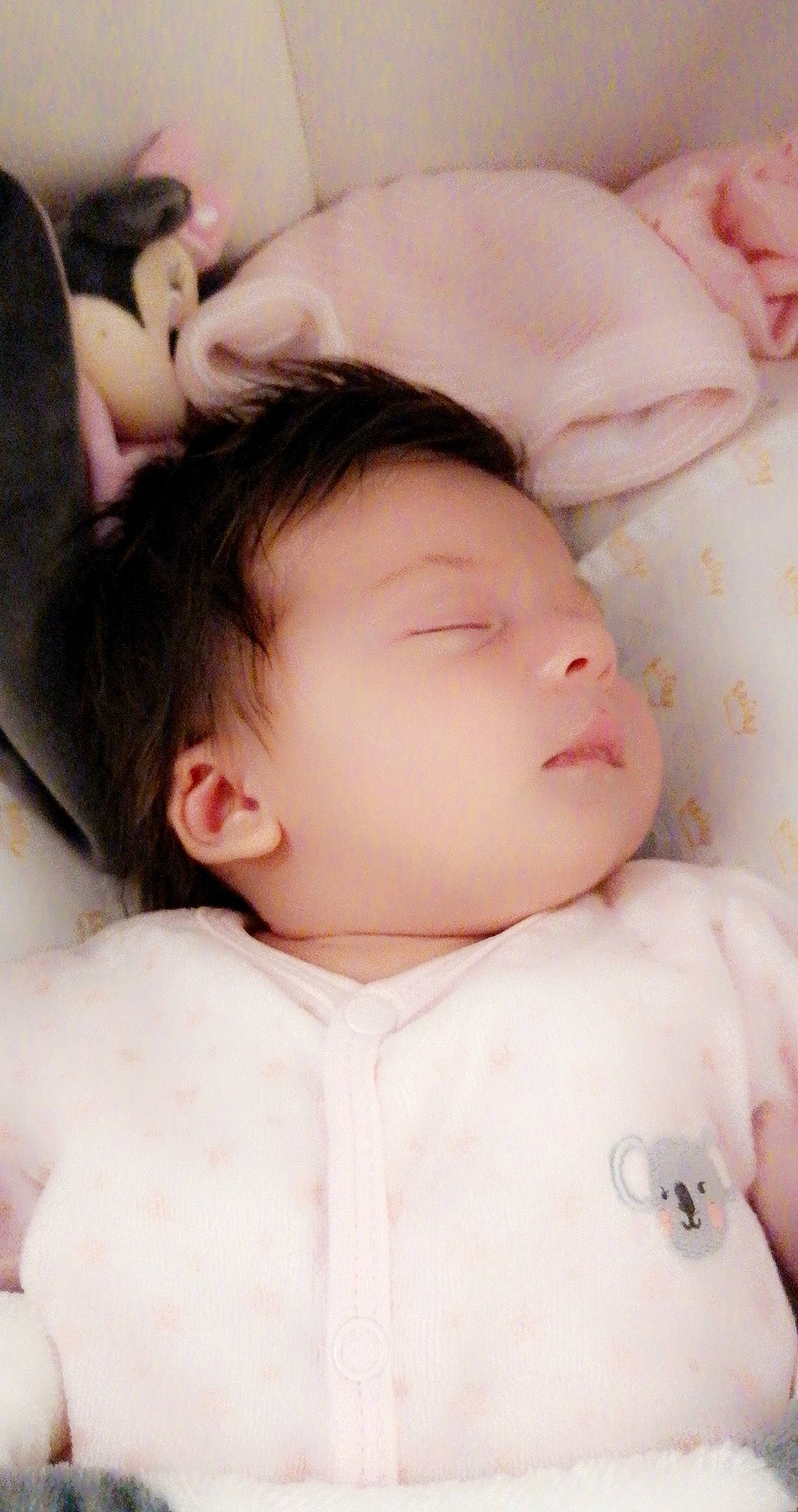 Lexa a rejoint le concours — aidez-le/la à gagner de superbes lots ! baby, baby_sleeping, baby_toddler_clothing, bedtime, cheek, child, chin, comfort, forehead, human, linens, lip, nap, neck, nose, organ, person, pink, skin, sleep