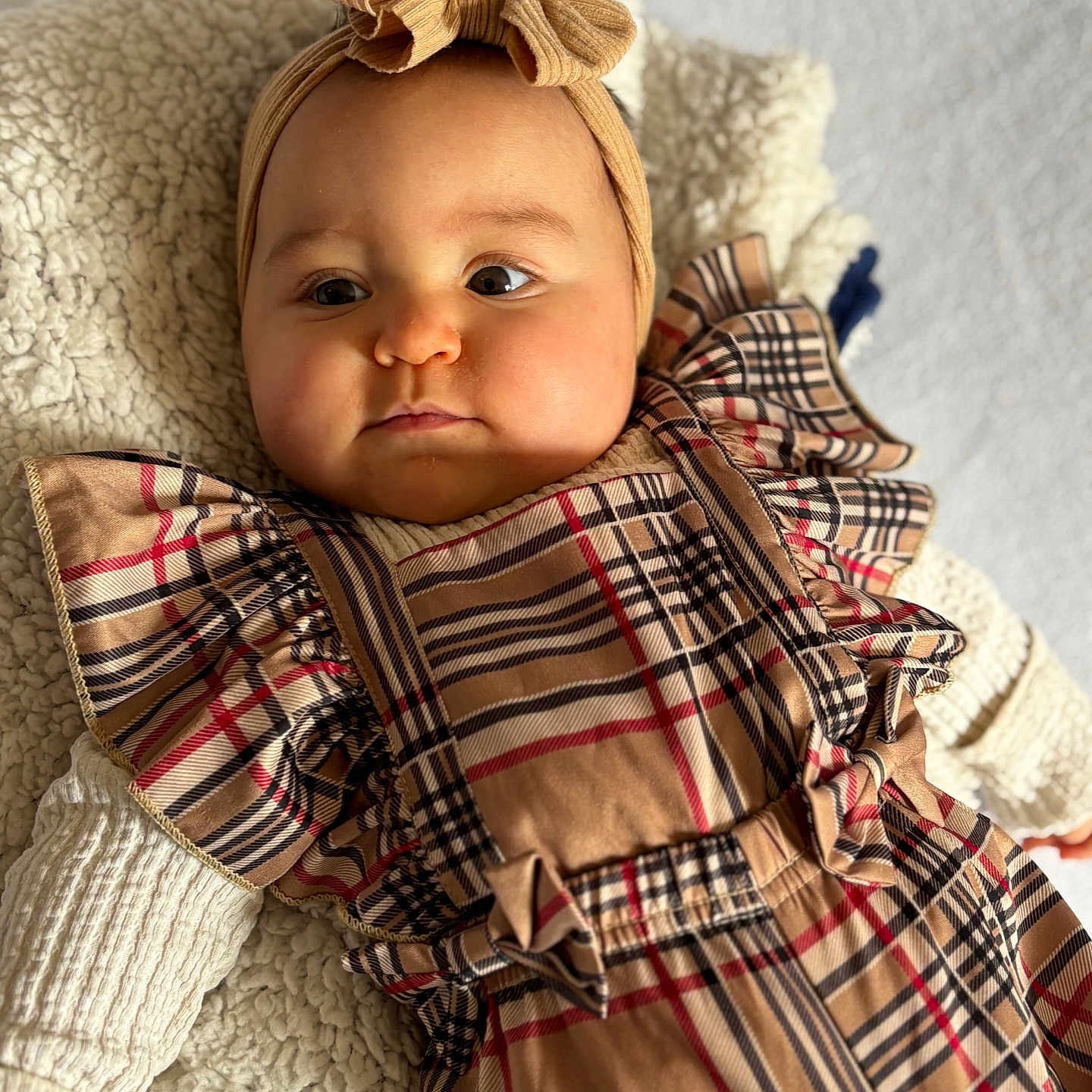 Meyana a rejoint le concours — aidez-le/la à gagner de superbes lots ! baby, bonnet, cap, clothing, coat, dress, face, hat, head, hood, hoodie, jacket, knitwear, newborn, pants, person, photography, portrait, sweater, sweatshirt