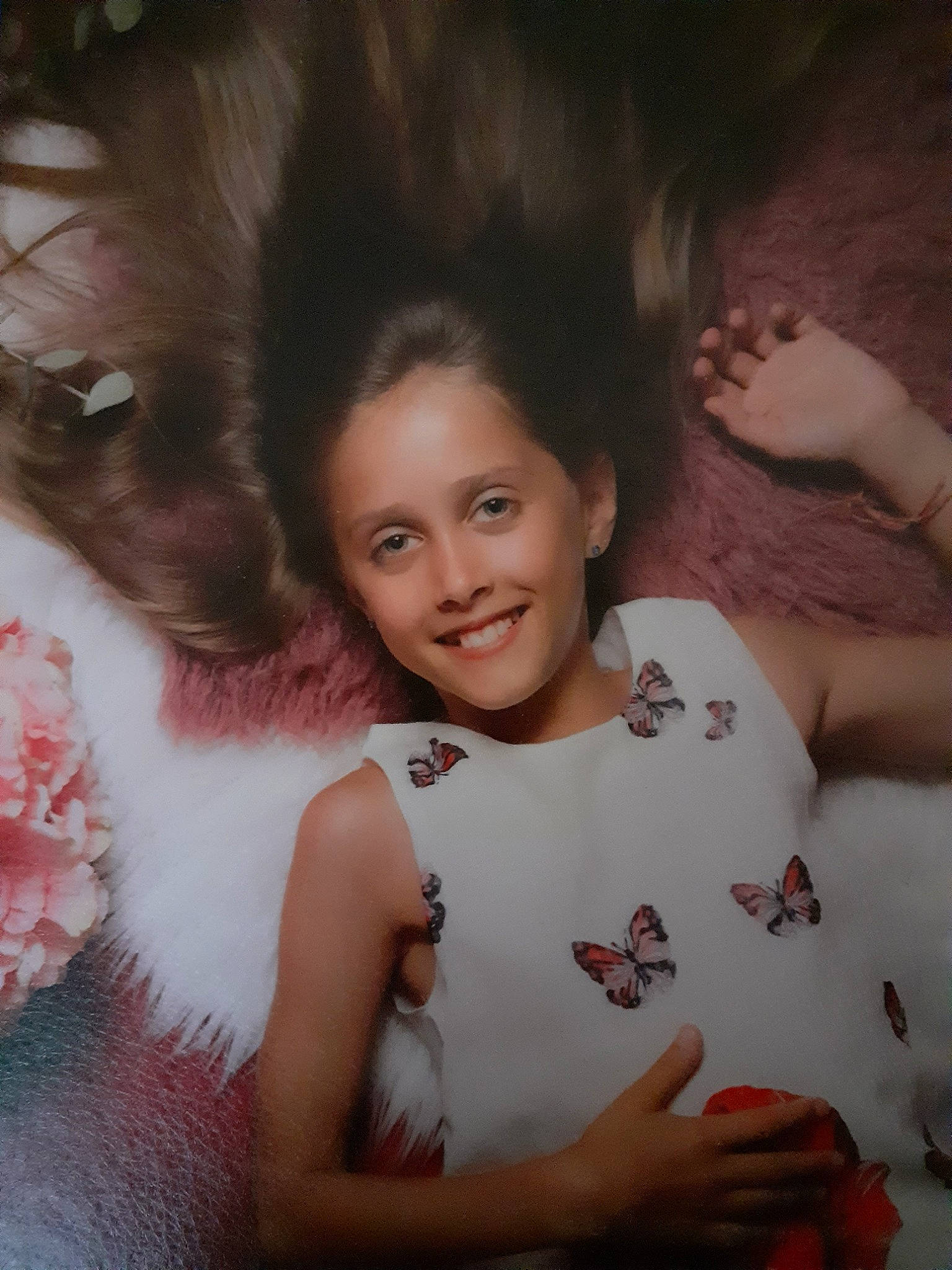 Jade participe au concours pour gagner de l'argent avec cette photo : baby, beauty, cheek, child, eye, face, facial_expression, fun, hair, hairstyle, hand, happy, head, joy, lip, long_hair, nose, people, person, skin