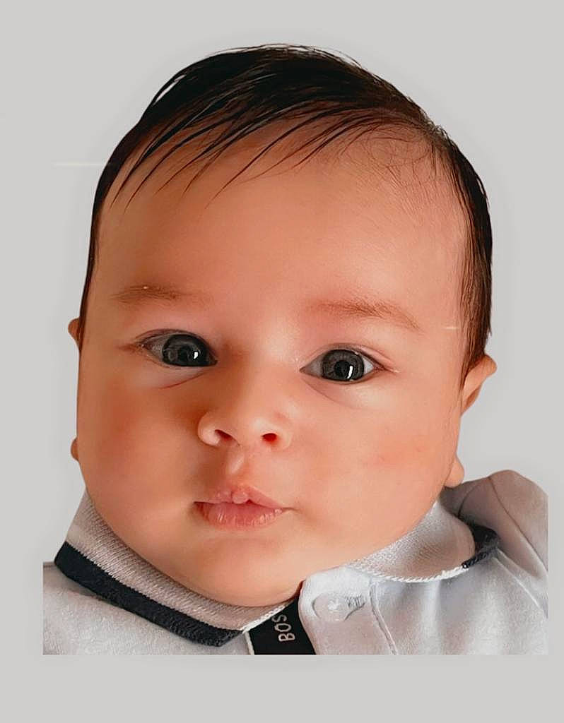 Aydan a rejoint le concours — aidez-le/la à gagner de superbes lots ! baby, baby_products, baby_toddler_clothing, cheek, child, collar, ear, eyebrow, eyelash, fashion_accessory, flash_photography, happy, linens, lip, no_expression, nose, person, portrait_photography, skin, sleeve