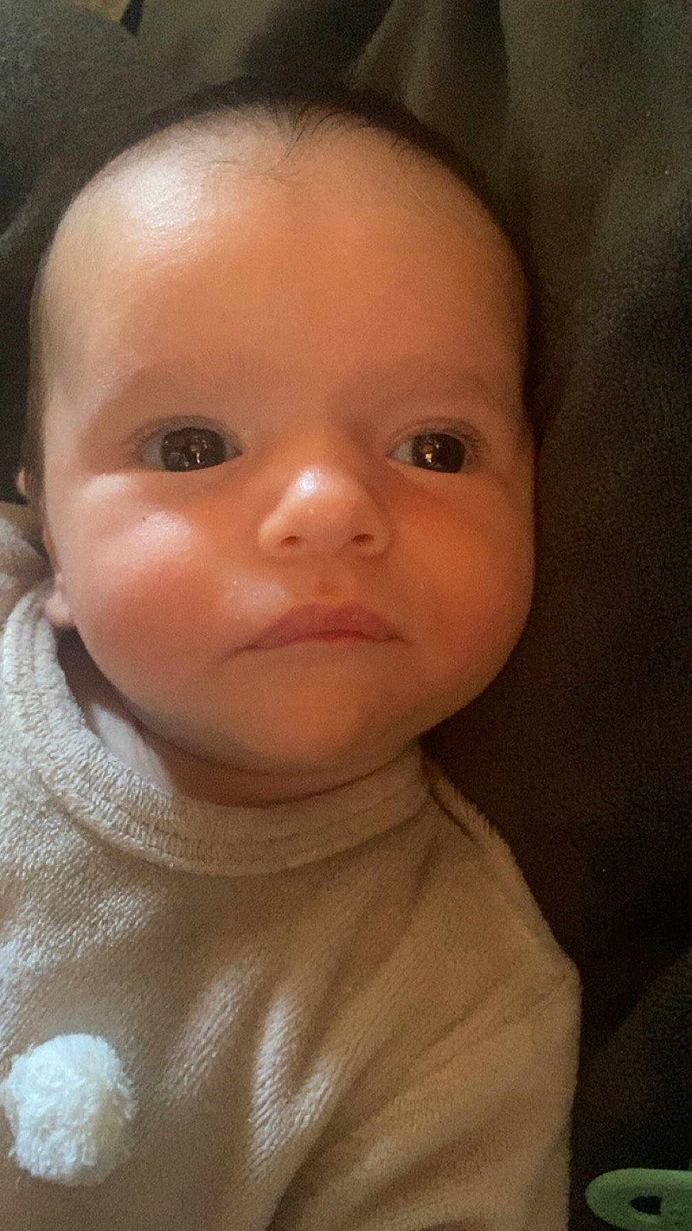 Zéphyr participe au concours pour gagner de l'argent avec cette photo : baby, baby_toddler_clothing, cheek, child, chin, comfort, ear, eyebrow, eyelash, flash_photography, forehead, iris, lip, no_expression, nose, person, portrait_photography, skin, toddler