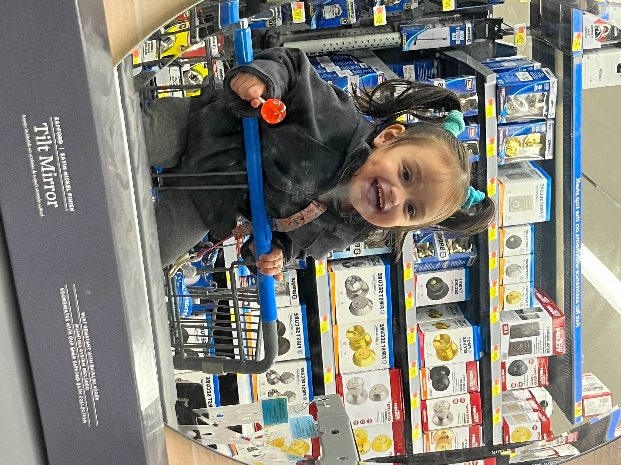 Ximena is registered to the contest to win money with this photo: building, collection, convenience_store, electric_blue, engineering, machine, person, publication, retail, smile, technology