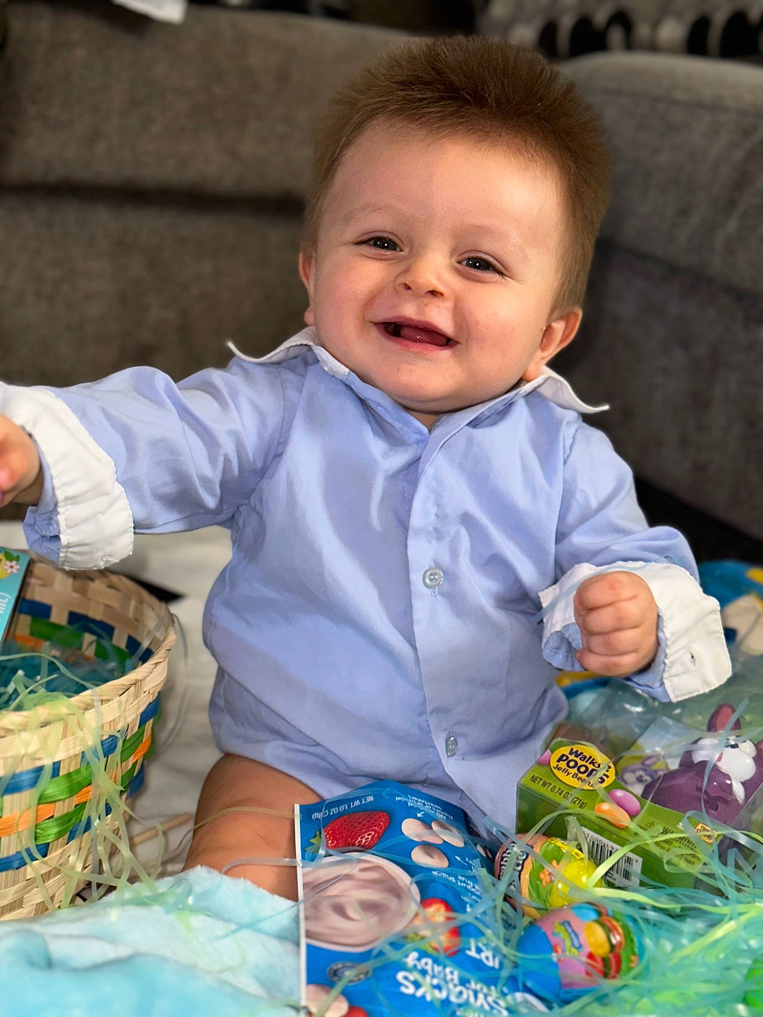 Iker is registered to the contest to win money with this photo: baby, baby_products, baby_toddler_clothing, basket, blue, cheek, child, couch, event, face, fun, happy, iris, joy, people_in_nature, person, product, sitting, skin, smile