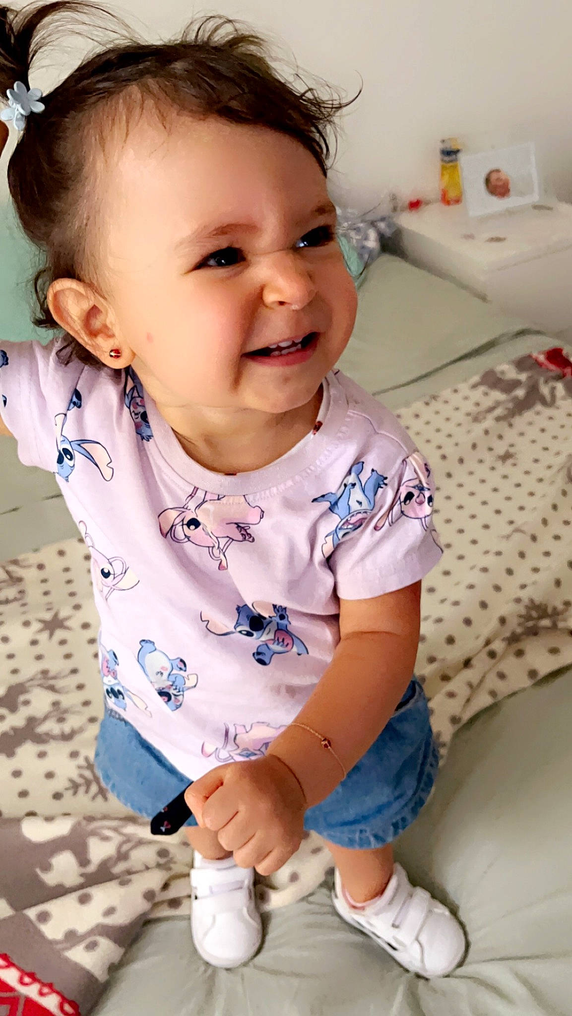 Giulia participe au concours pour gagner de l'argent avec cette photo : baby, baby_toddler_clothing, cheek, chin, eye, face, facial_expression, hair, happy, head, iris, lip, mouth, neck, nose, person, skin, sleeve, smile, toddler