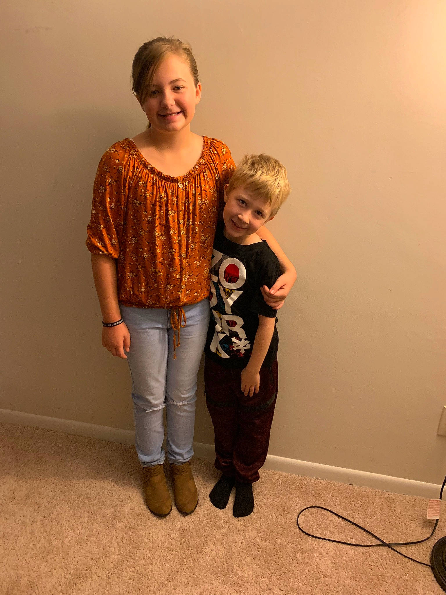 Zoie is registered to the contest to win money with this photo: child, family, fun, gesture, joint, joy, person, shoulder, smile, standing, toddler