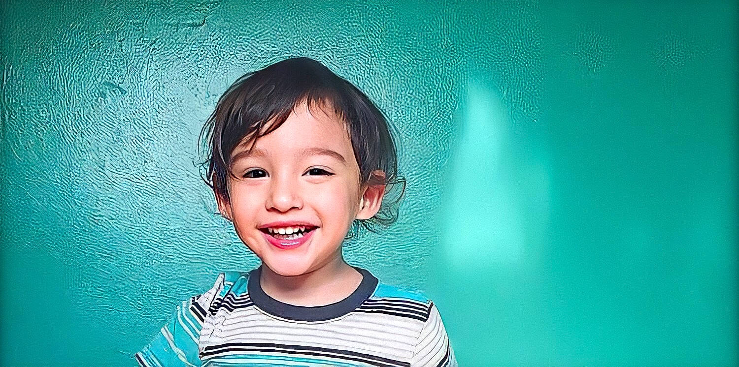 Anderson is registered to the contest to win money with this photo: cheek, child, child_model, chin, face, facial_expression, fun, happy, head, jaw, joy, laugh, person, photography, skin, smile, toddler, tooth