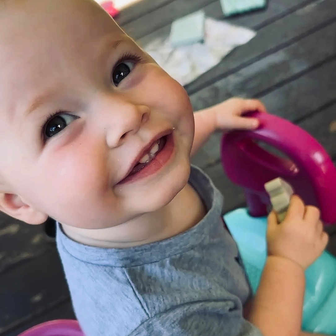 Lainey is registered to the contest to win money with this photo: baby, babylaughing, face, happy, head, laughing, person, photography, portrait, smile