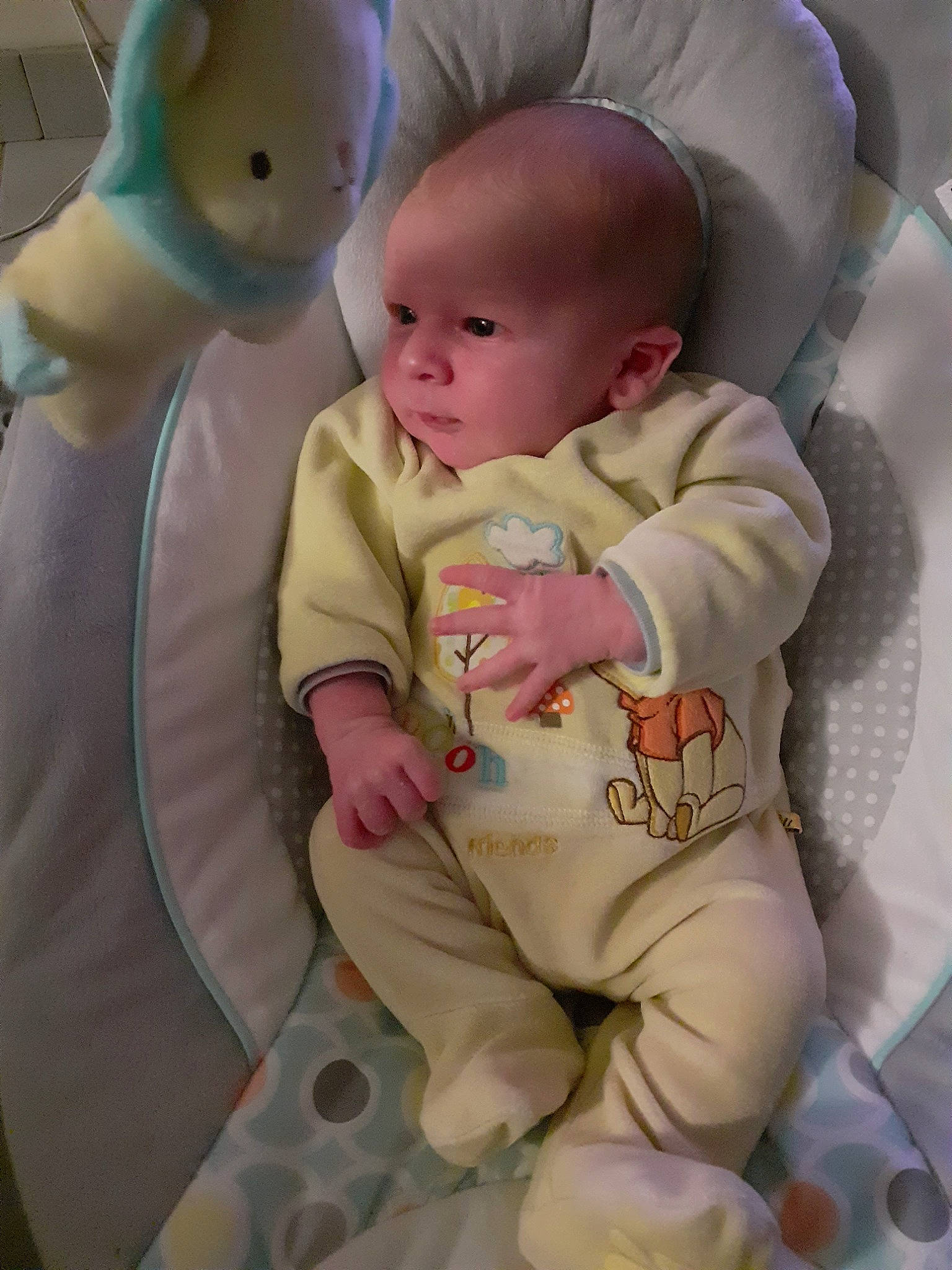 Léon participe au concours pour gagner de l'argent avec cette photo : baby, baby_products, cheek, child, doll, person, product, skin, toddler, toy